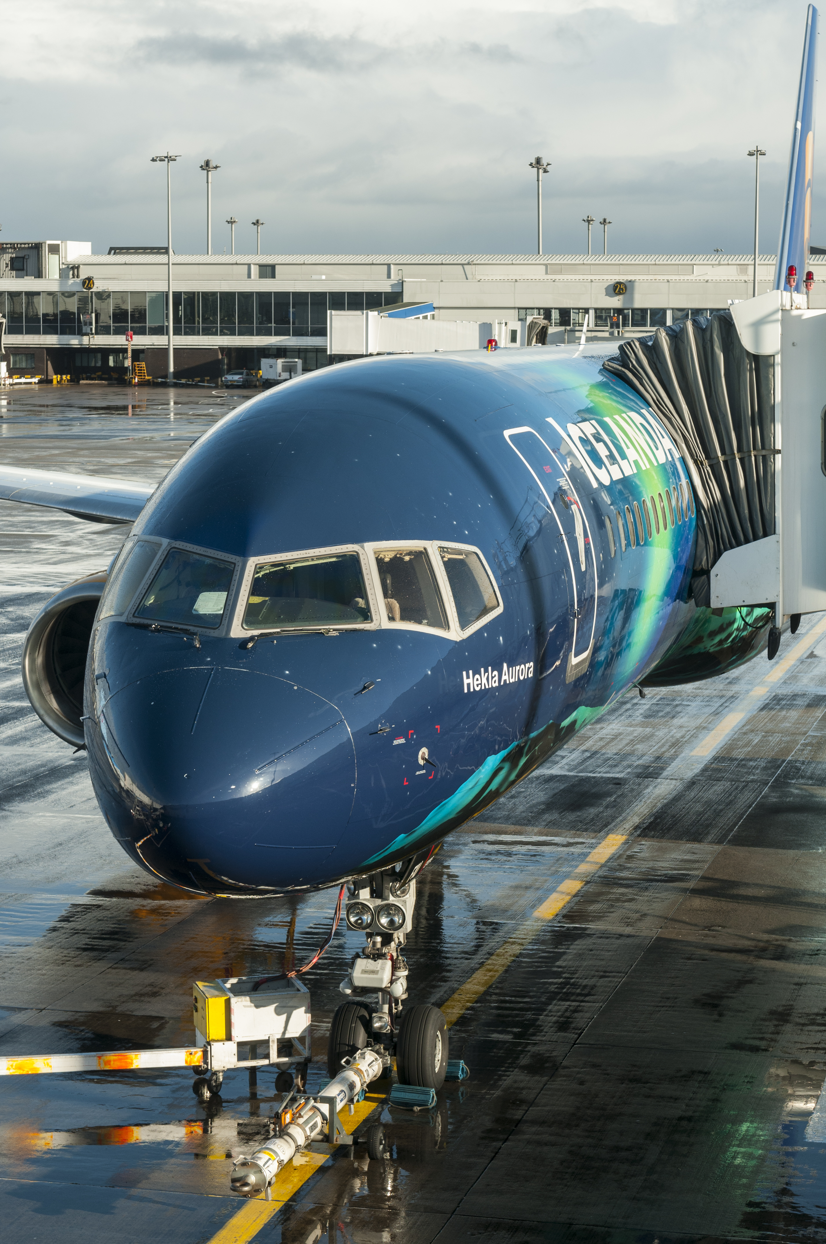 16-11-16-Glasgow International Airport-Flugzeugaufnahme-RR2 7327