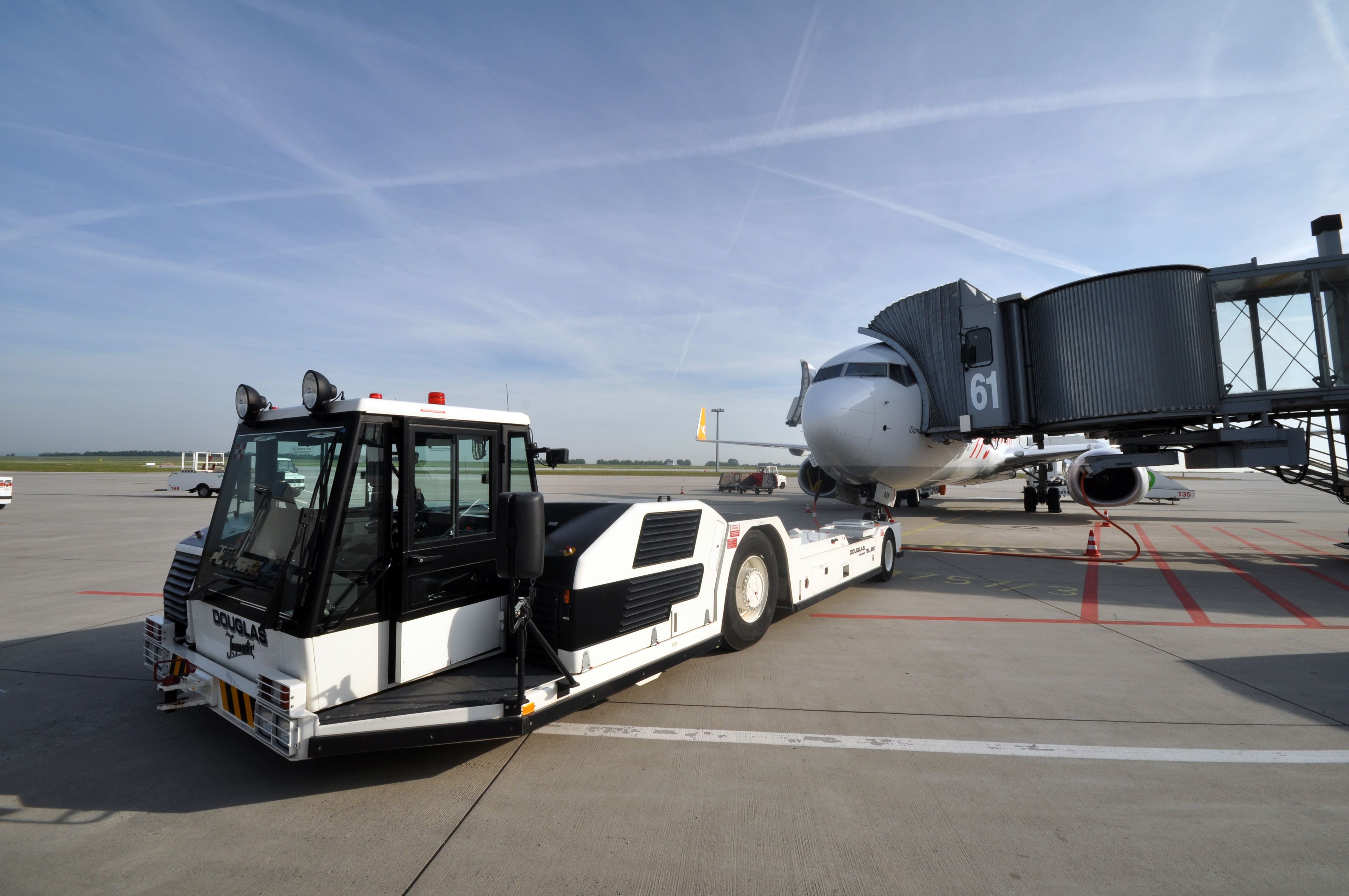 2011-05-18-flughafen-erfurt-by-RalfR-13