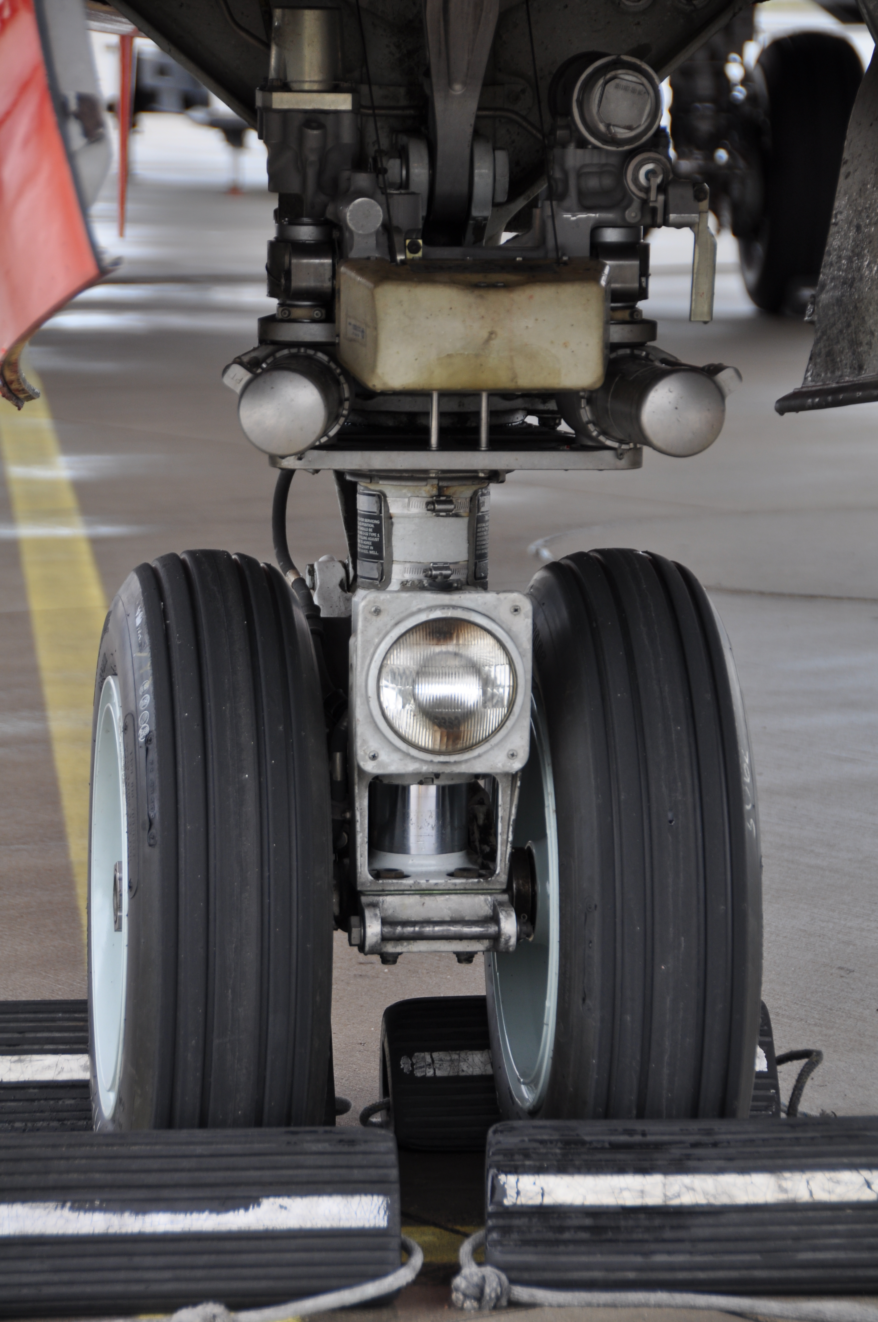 2011-ß5-19-flughafen-erfurt-by-RalfR-48