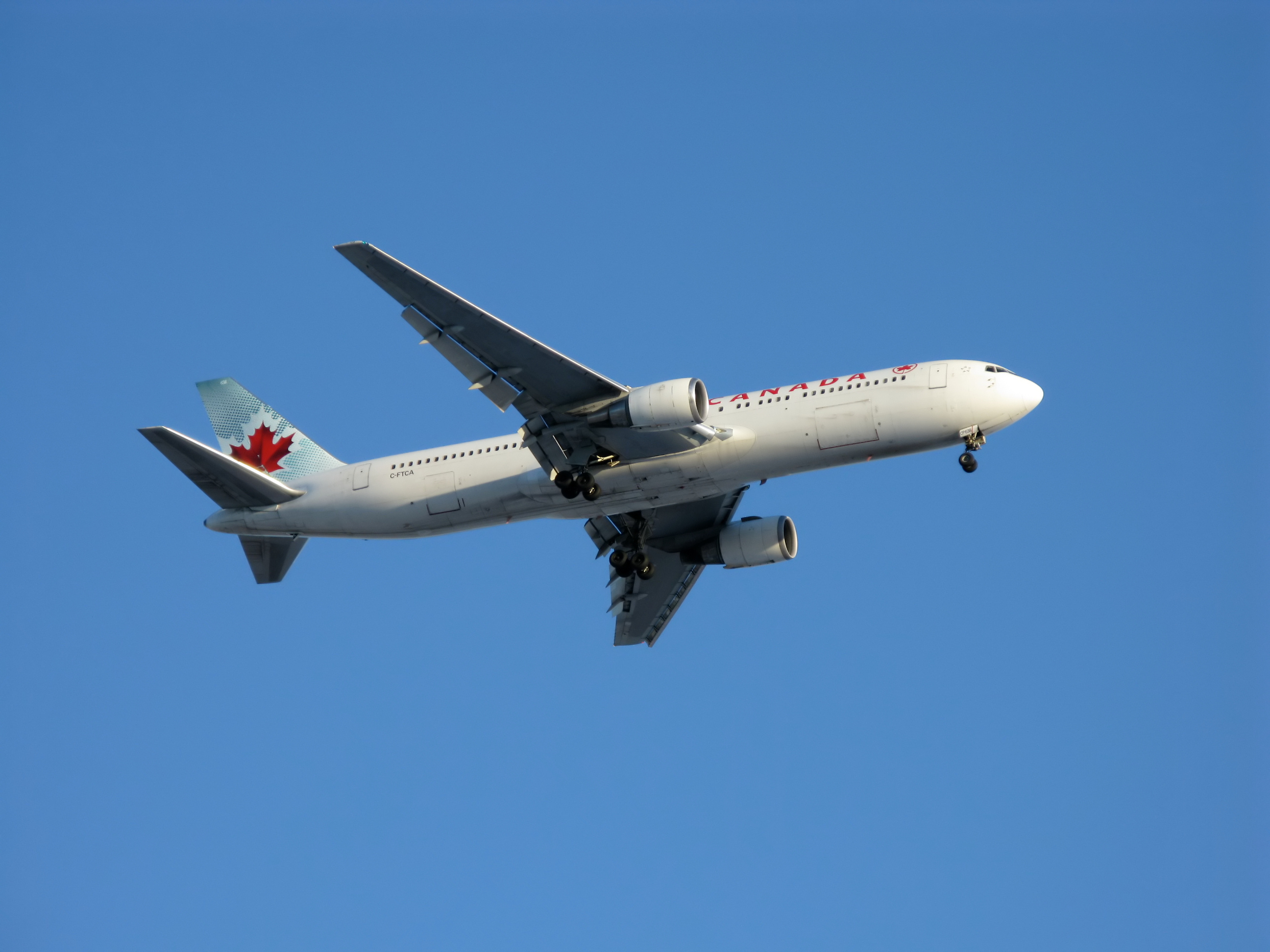 ACA Boeing B763 C-FTCA