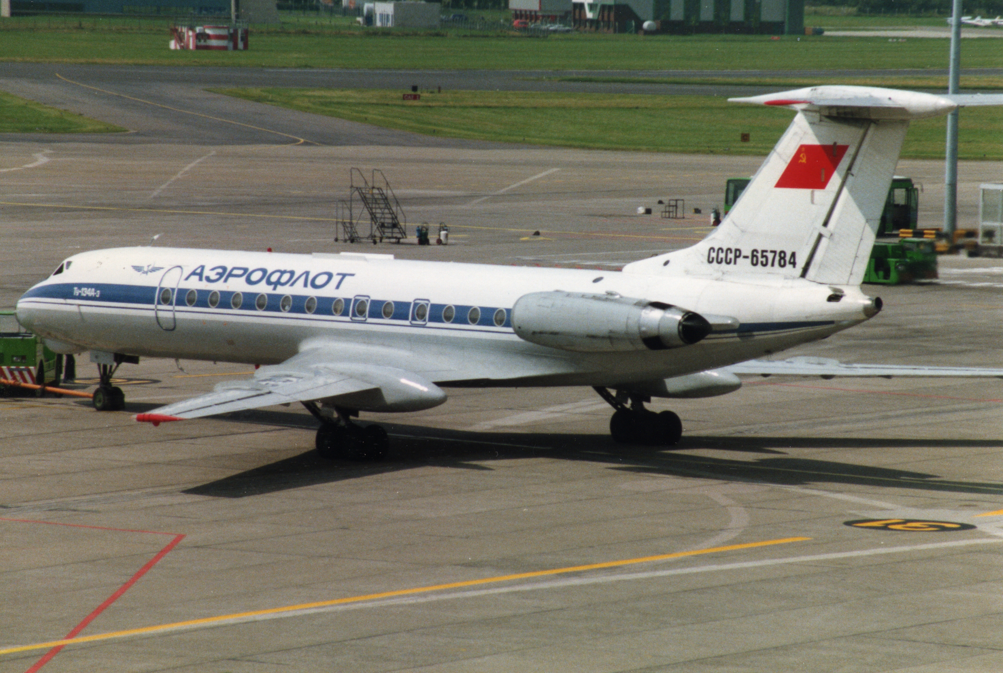 Aeroflot (CCCP-65784), Dublin, July 1991 (02)
