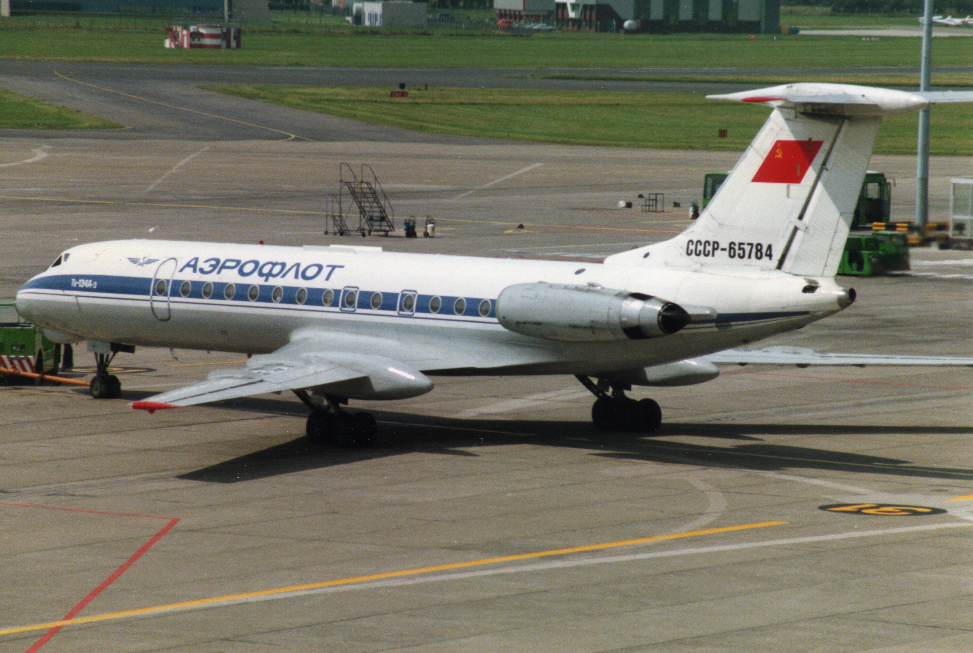 Aeroflot (CCCP-65784), Dublin, July 1991 (02)