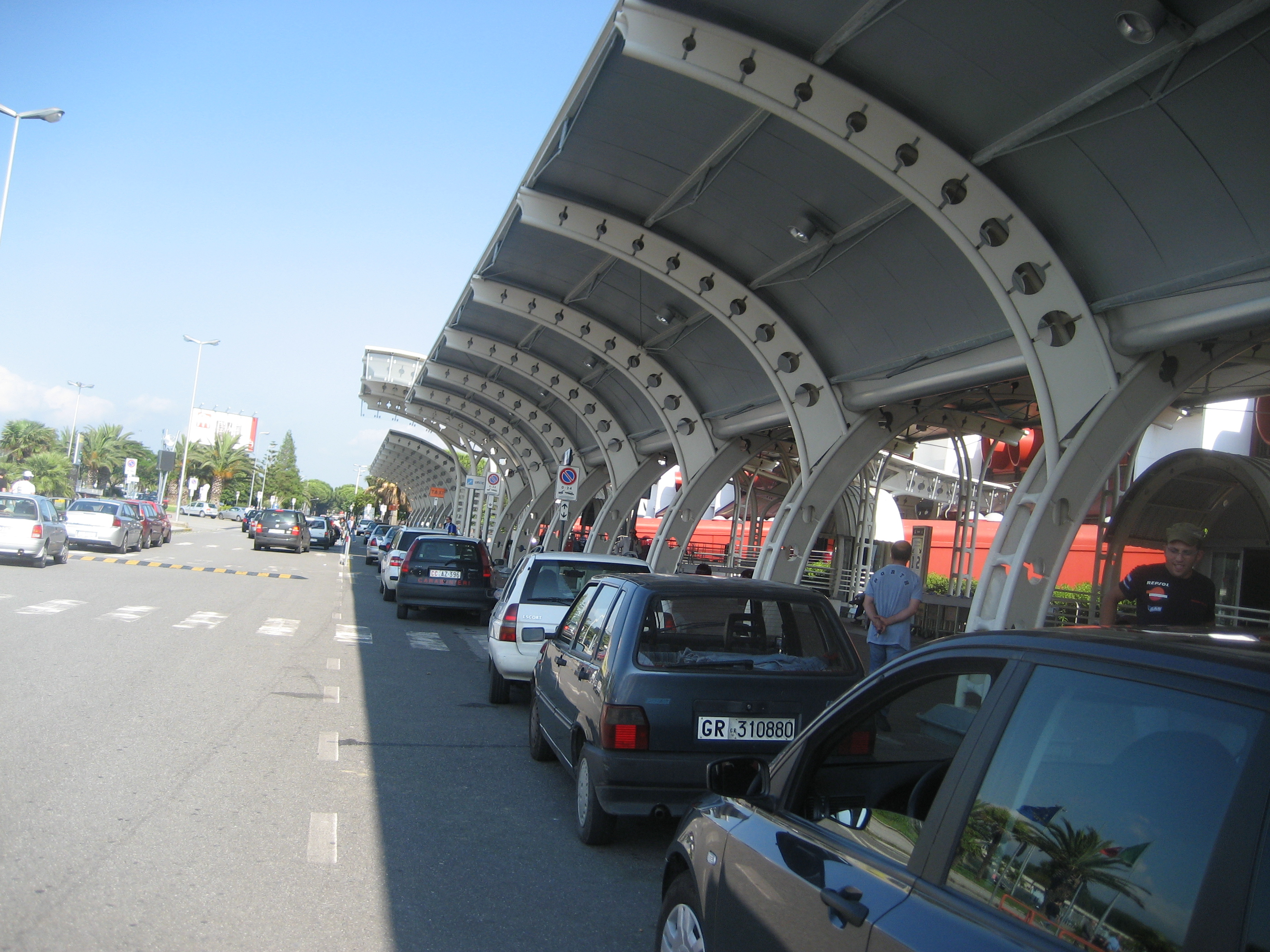 Aeroporto di Lamezia - Entrata