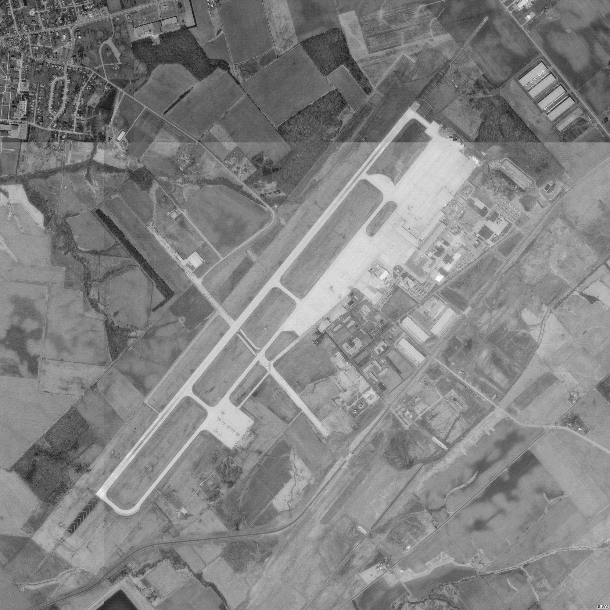 Airborne Airpark - USGS 22 March 1994