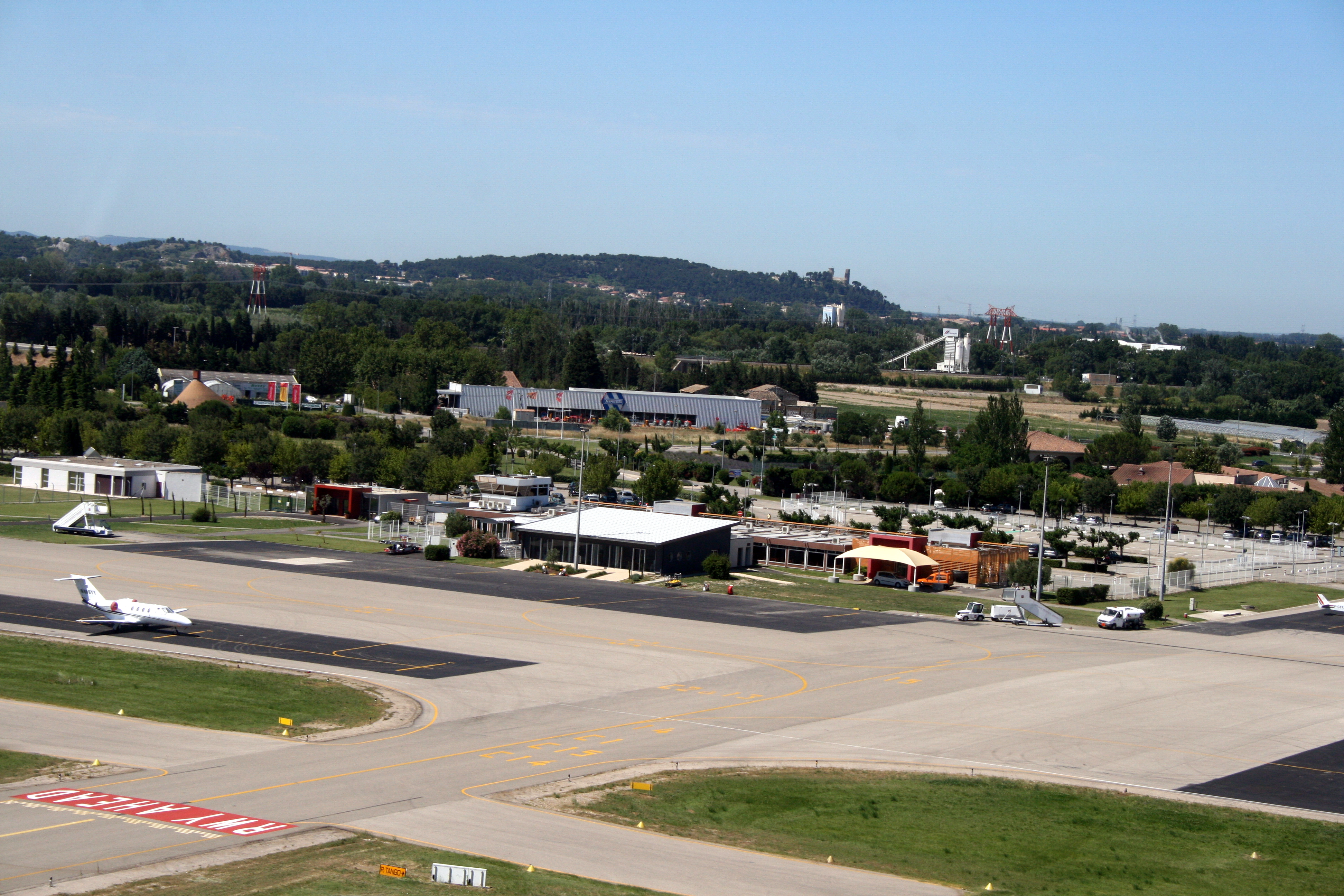 Avignon airport 02