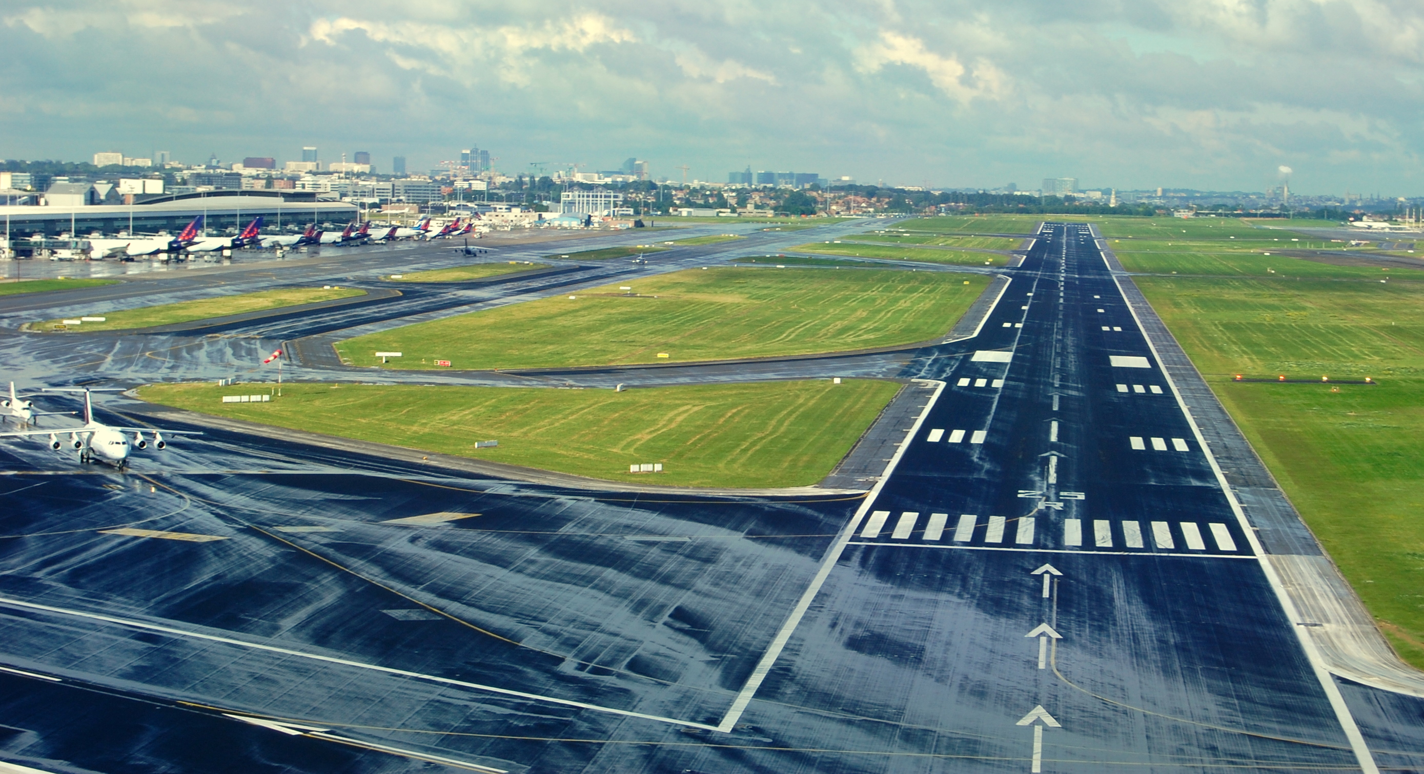 Brussels Aiport Runway 25 R