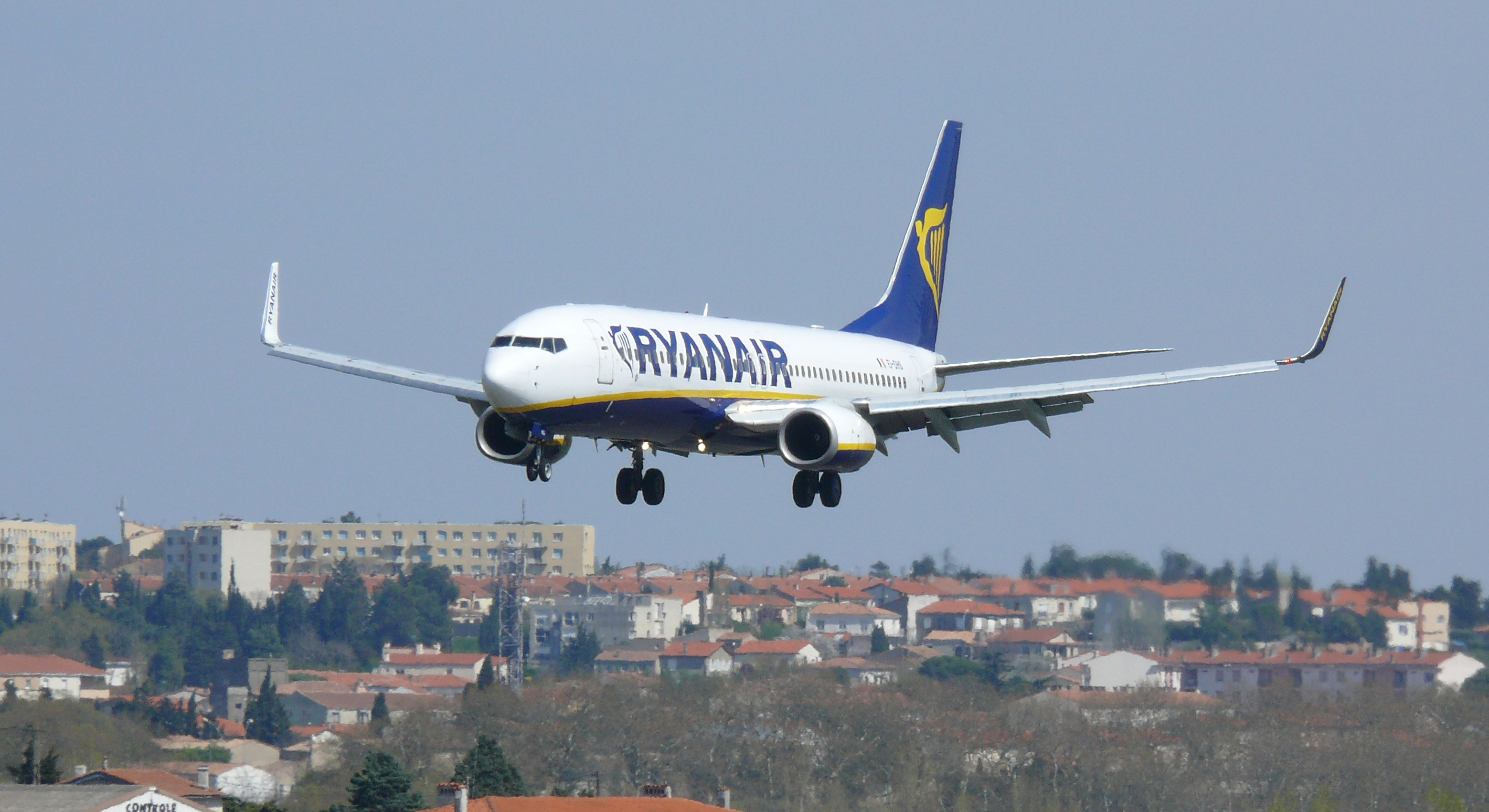 Carcassonne EI-DHS landing