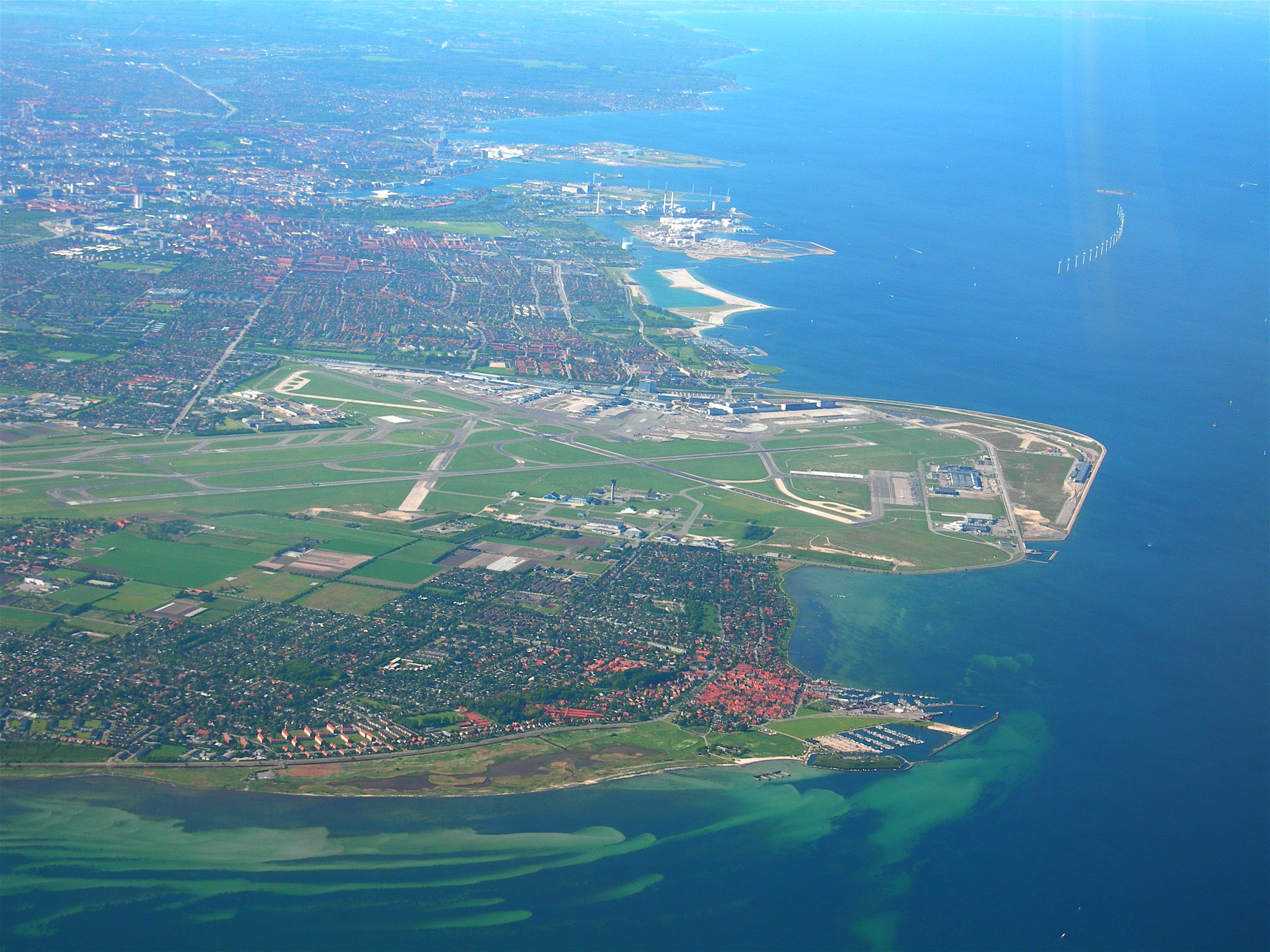 Copenhagen airport and the town of Dragør