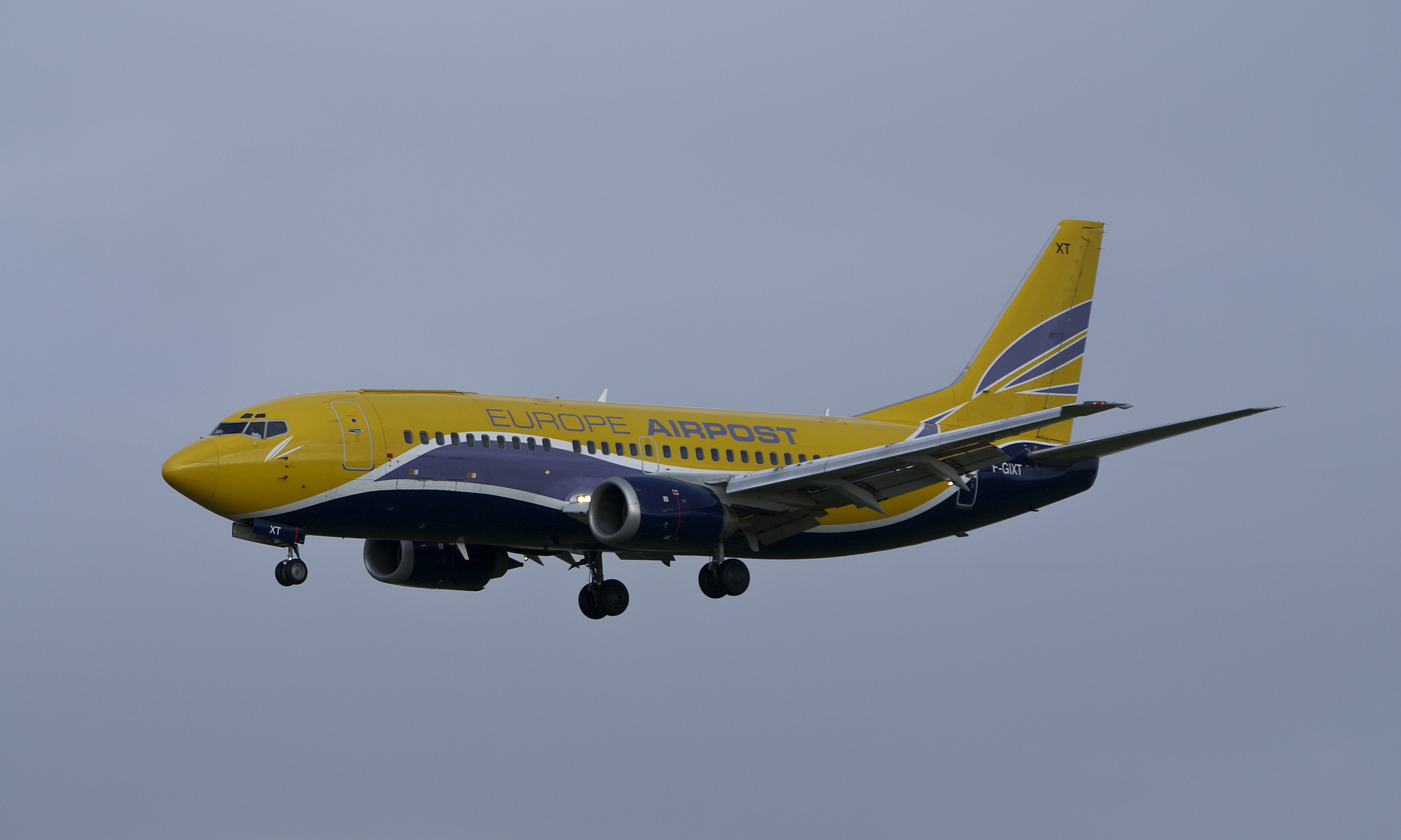 Europe Airpost B737-300 landing in Dublin