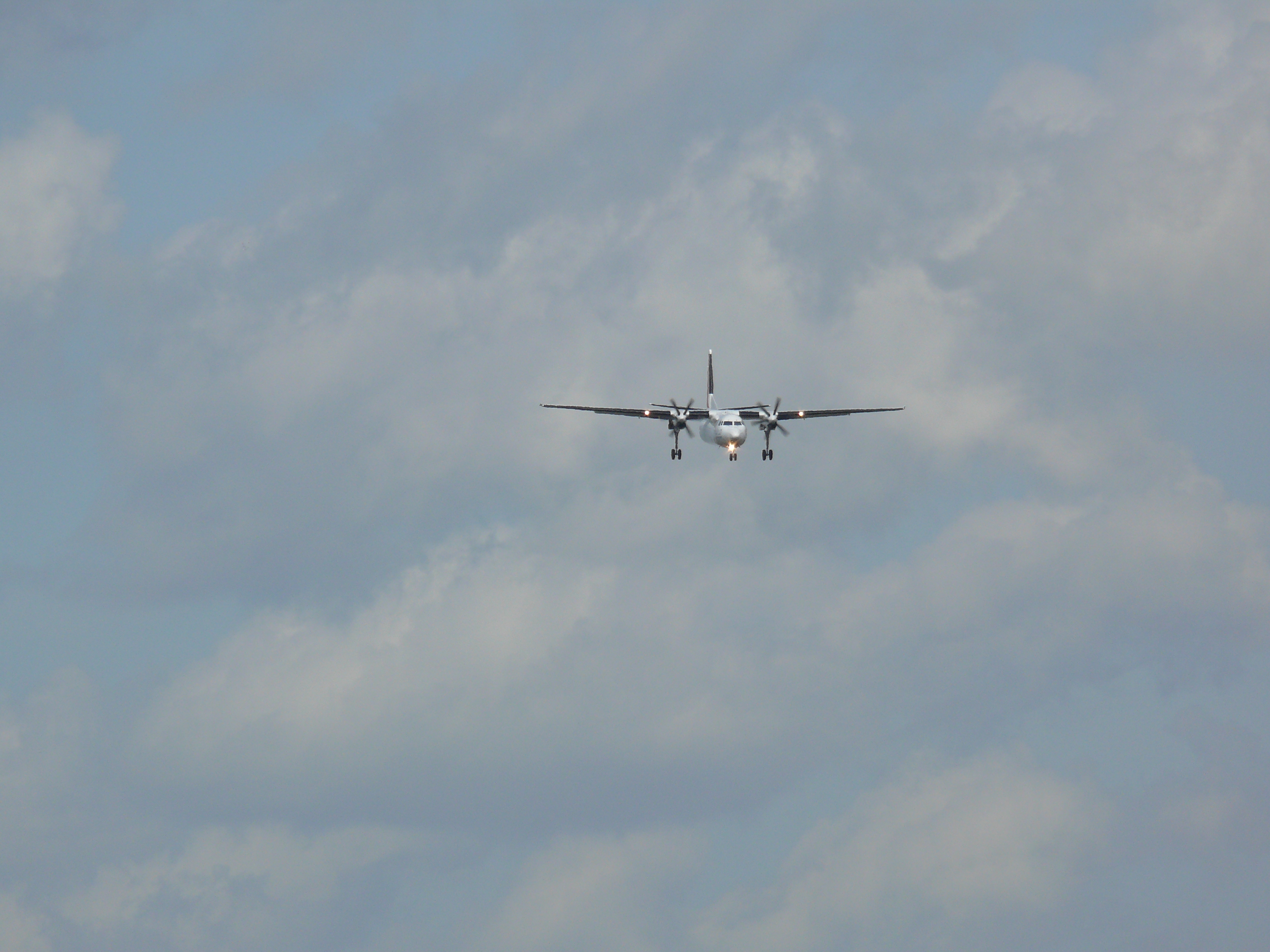 Fokker F50 OO-VLF 01