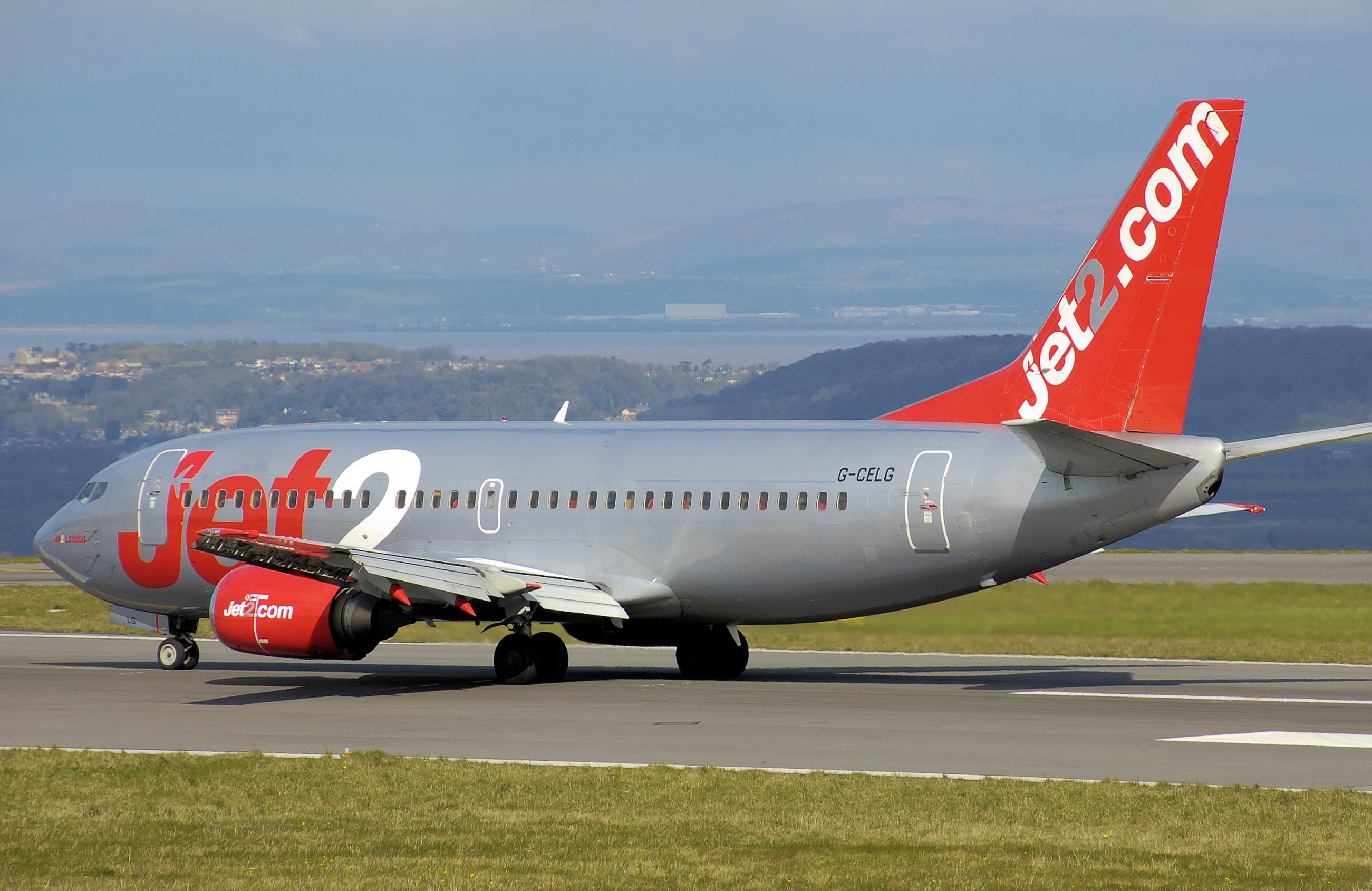 Jet2 b737-300 g-celg arp