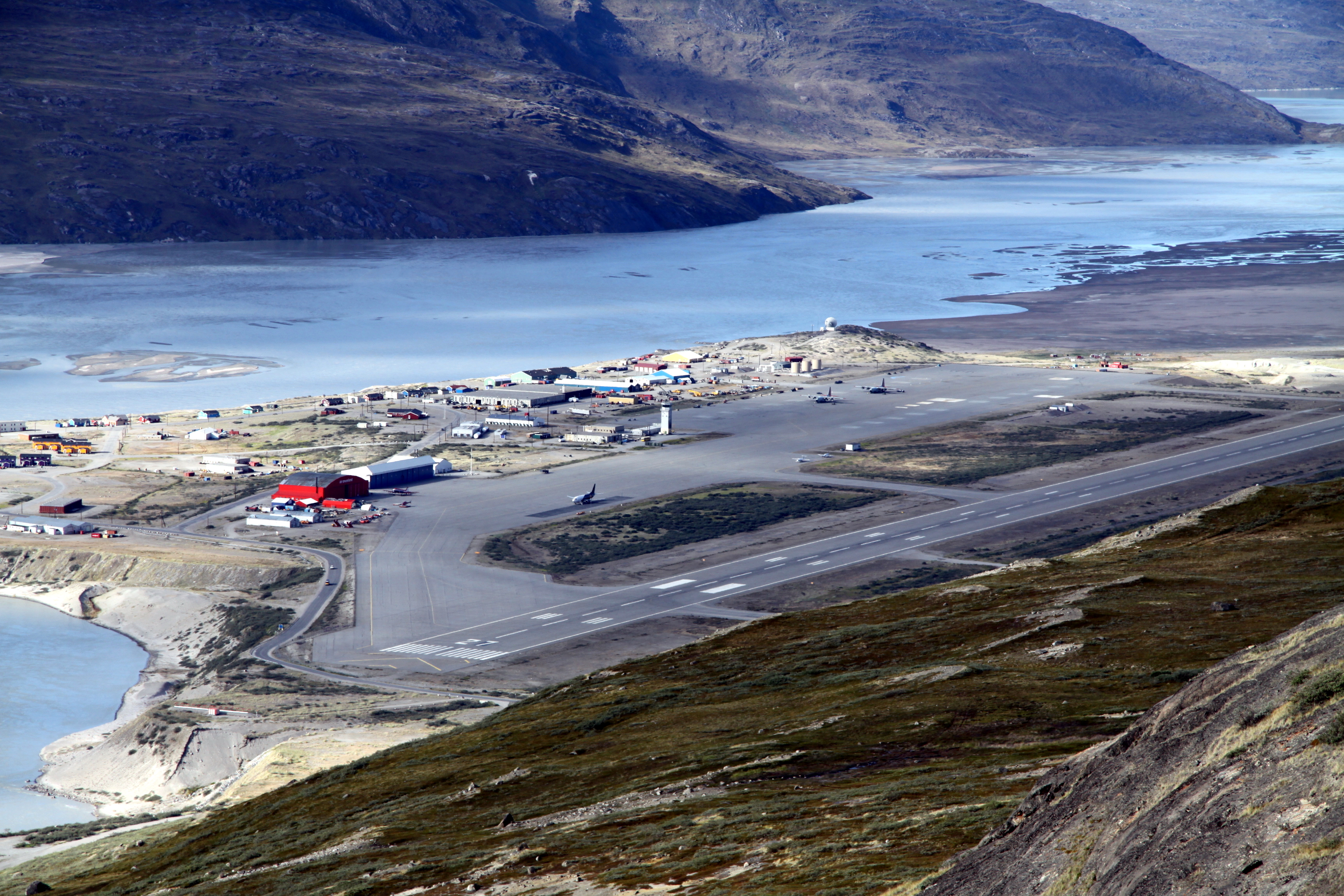 Kangerlussuaq Airport in 2010 (2)