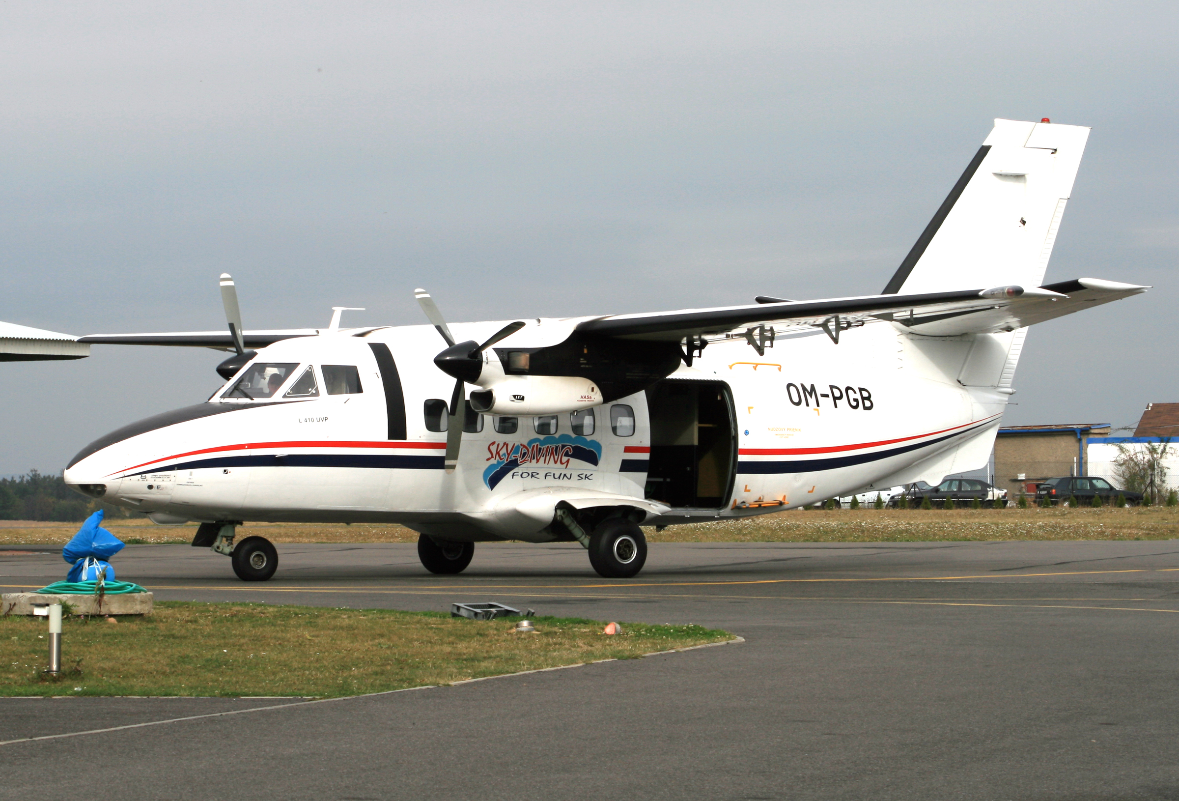 Let L-410 3
