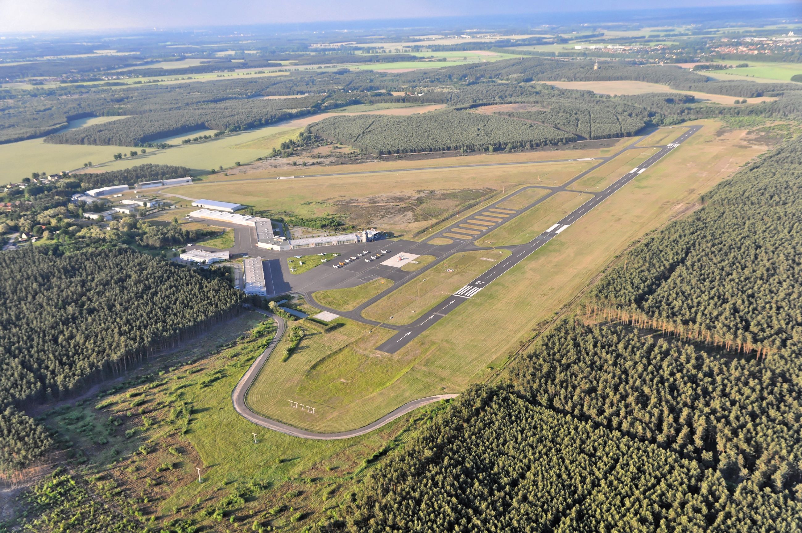 Luftaufnahme - Flugplatz Schönhagen- 2013 by-RaBoe 1072