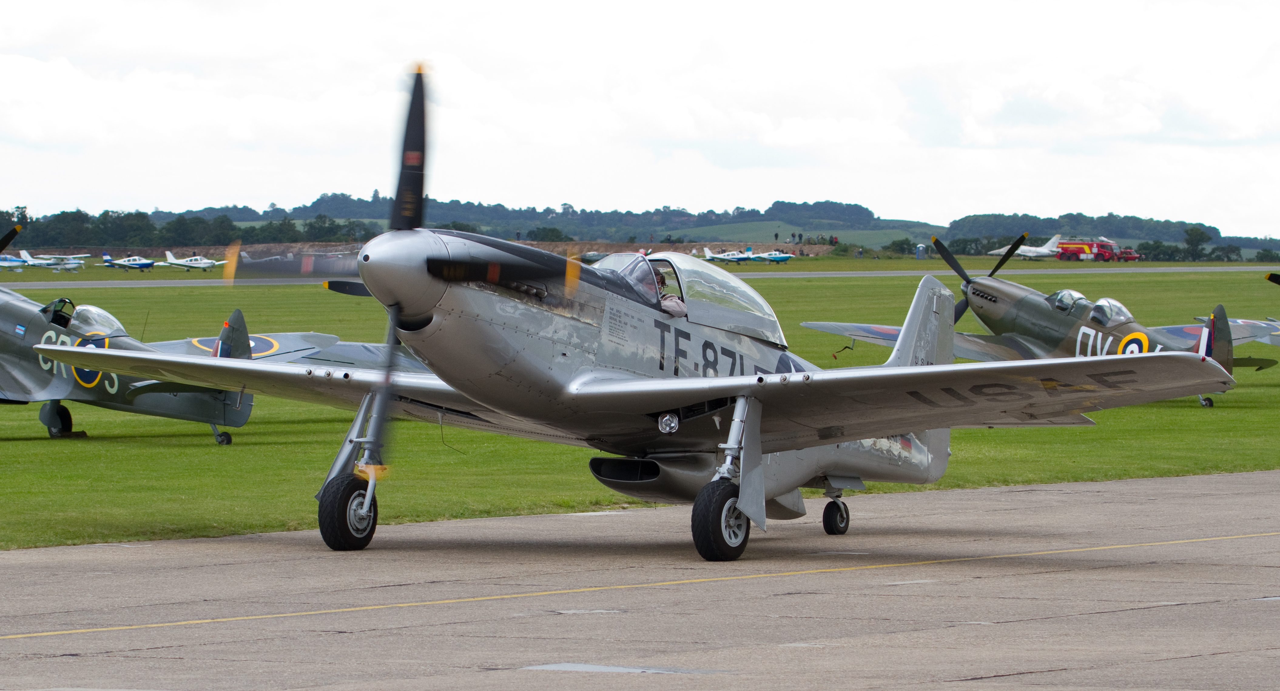 P51 TF-871 2 (7570040284)