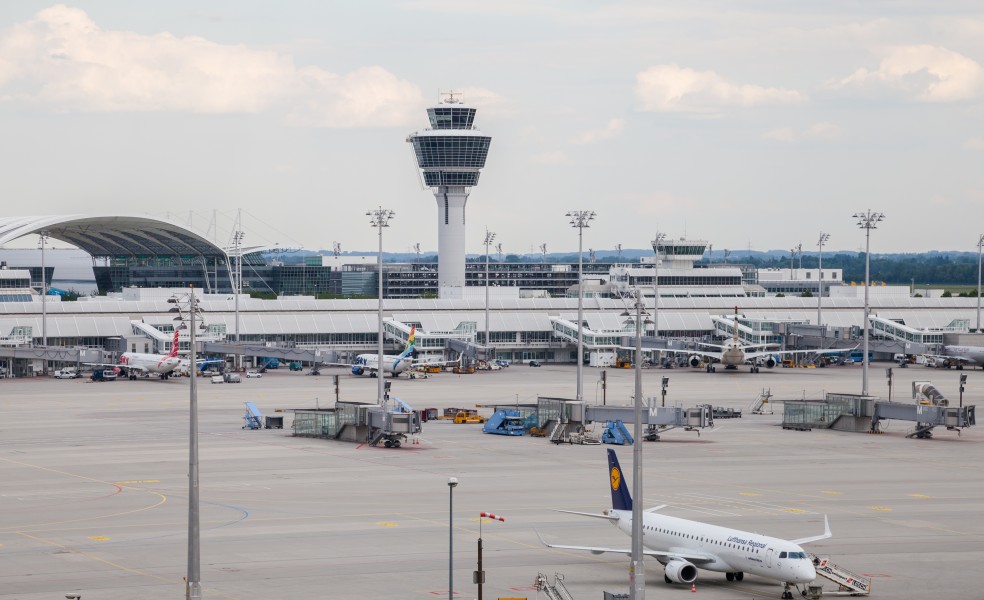 Aeropuerto de Múnich, Alemania, 2012-05-27, DD 04