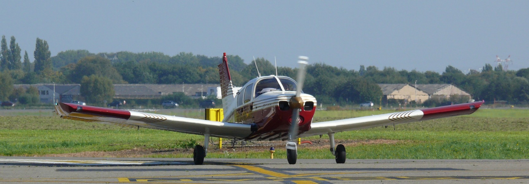 Antwerp Piper PA28 Cherokee 02