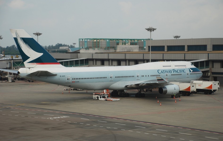Cathay Pacific Boeing 747-400, SIN