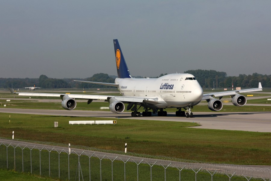 Lufthansa 744 D-ABTK-1