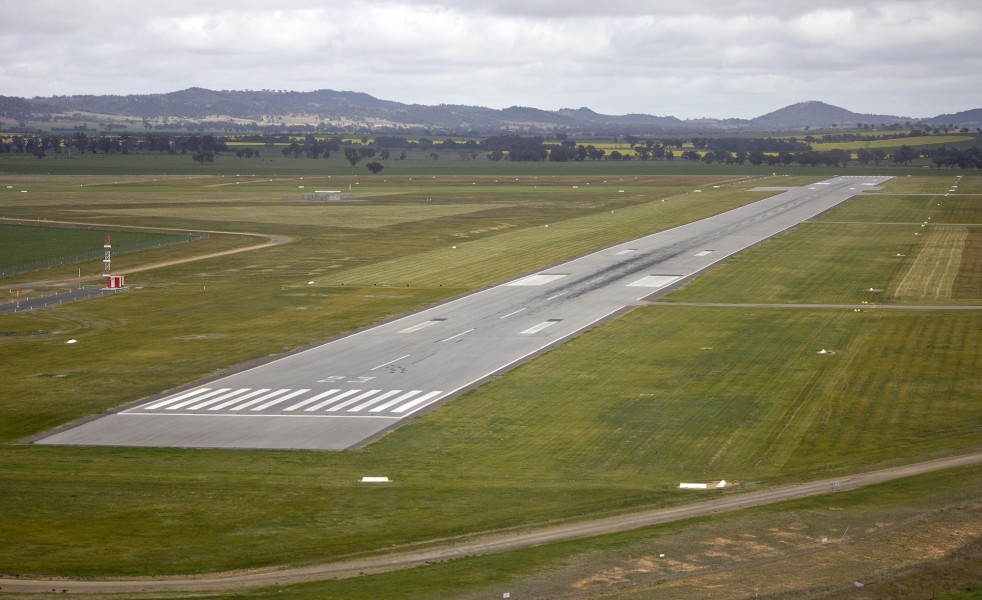 Runway 05-23 at Wagga Wagga Airport