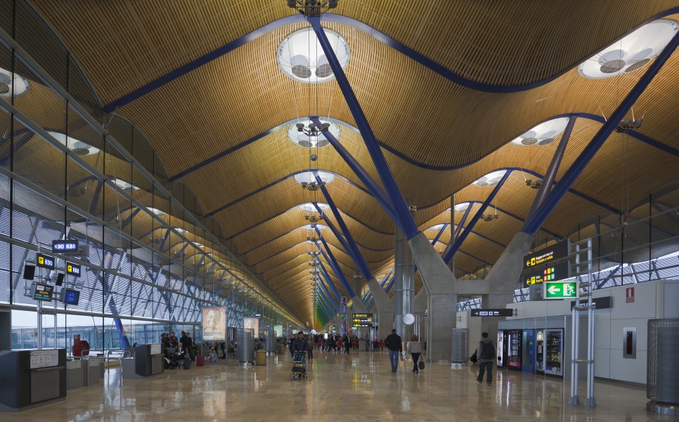 Terminal 4 del aeropuerto de Madrid-Barajas, España, 2013-01-09, DD 11