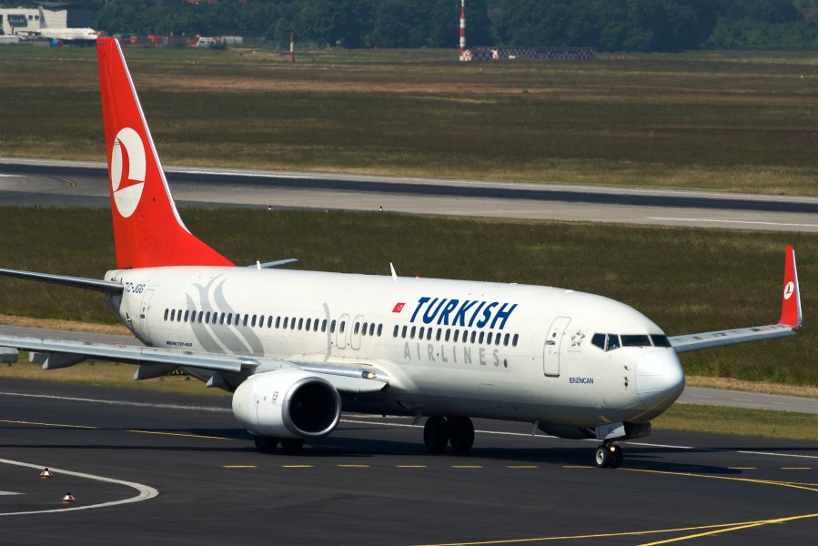 Turkish 737-800 TC-JGG @ Düsseldorf International Airport
