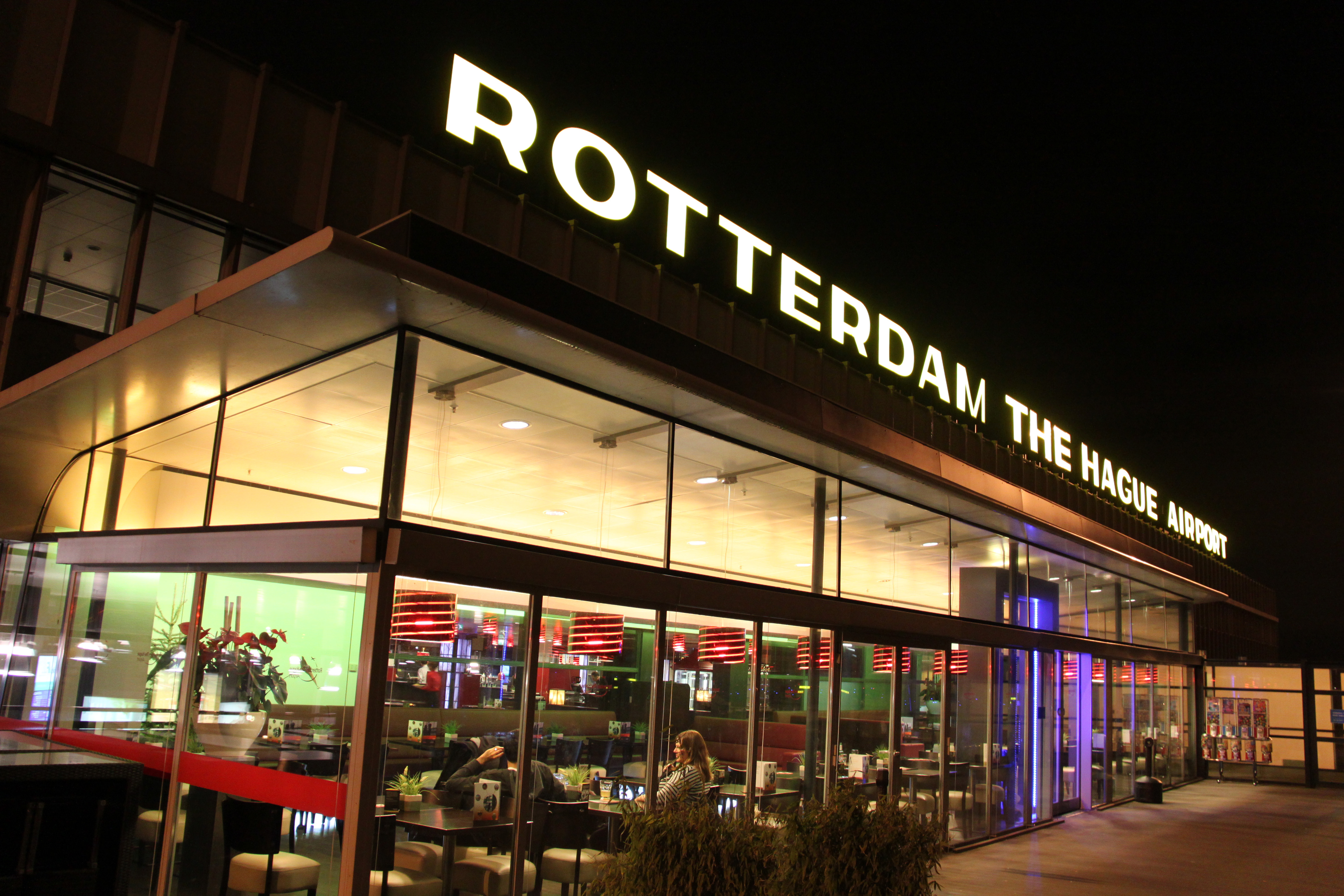 Rotterdam The Hague Airport Panoramadek 10-01-2012