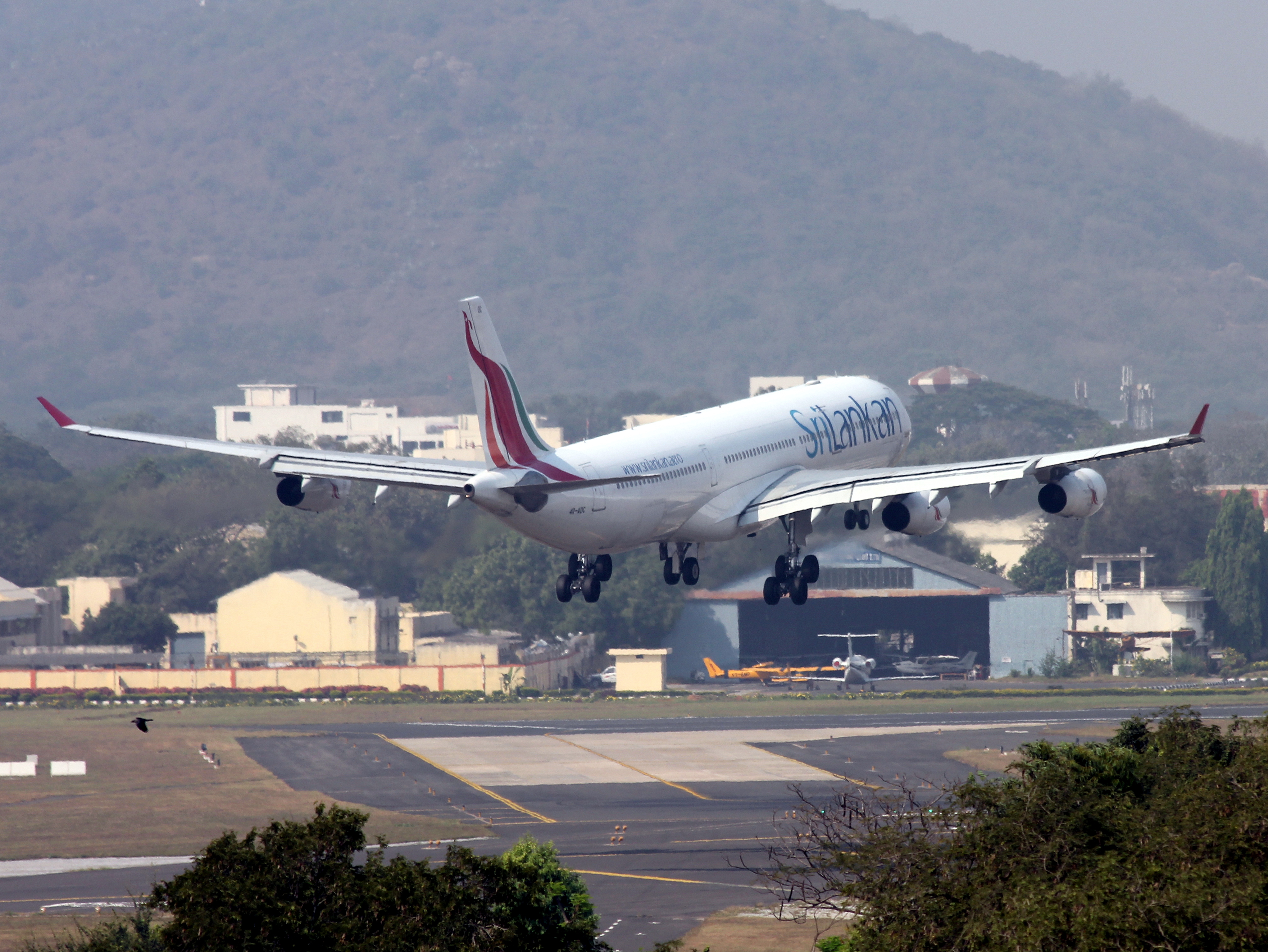 Srilankan Airlines 340-300