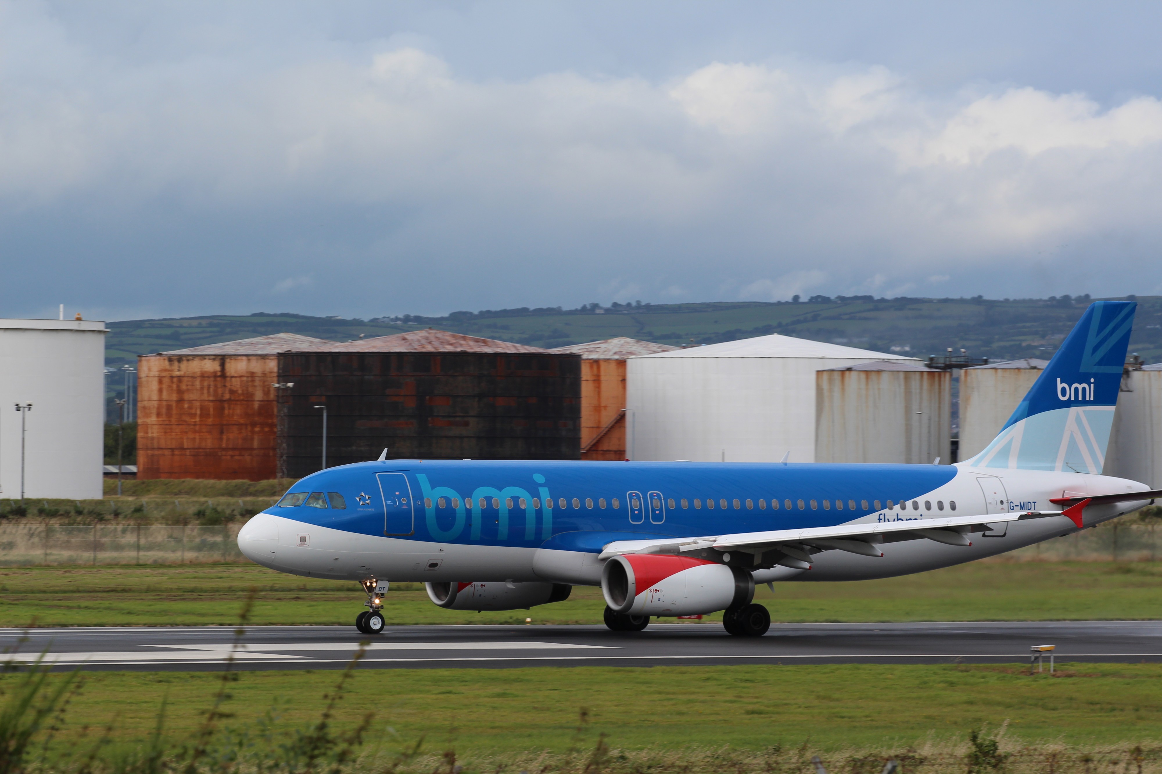 Bmi (G-MIDT), Belfast City Airport, September 2012 (05)