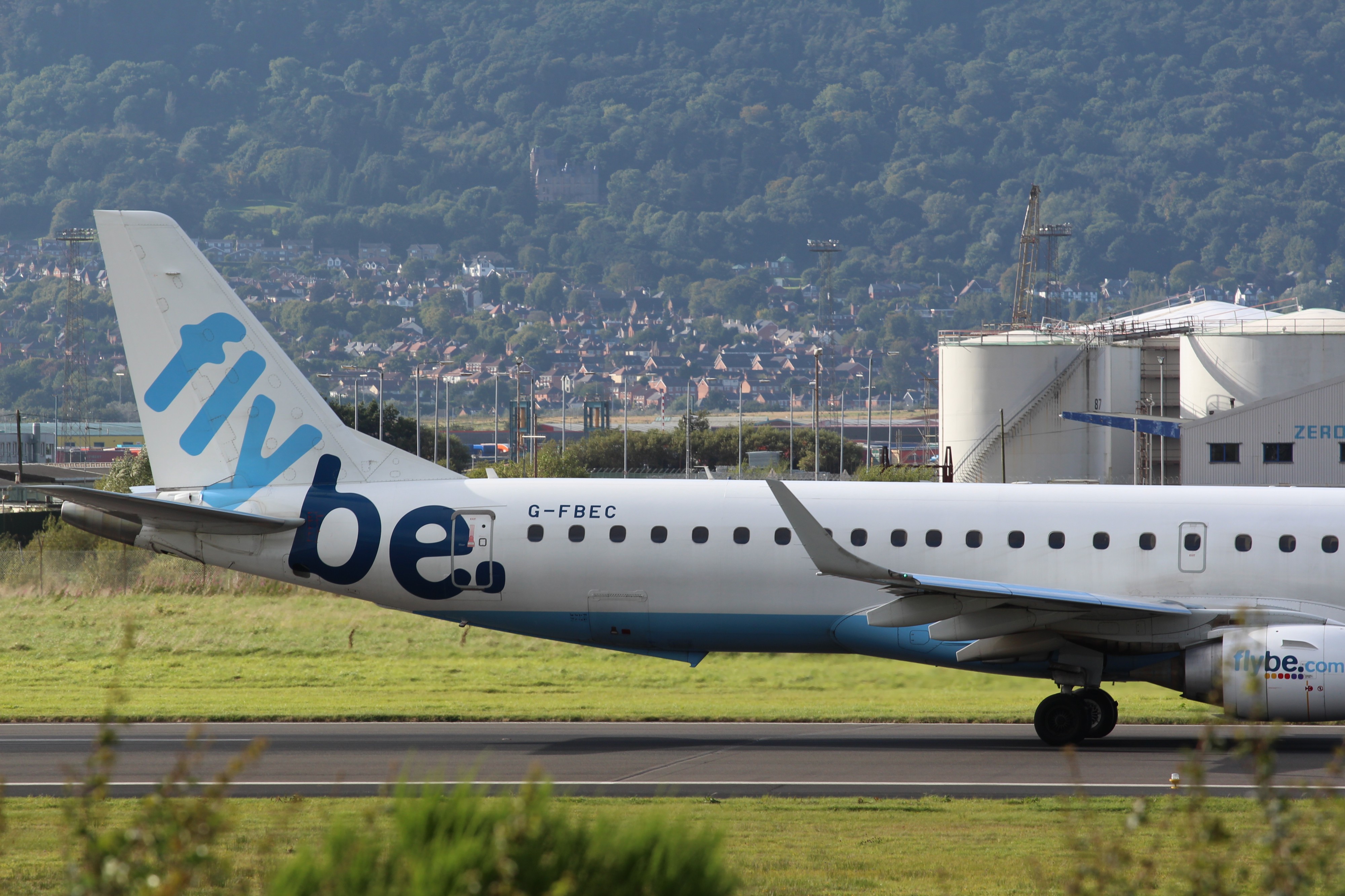 Flybe (G-FBEC), Belfast City Airport, September 2012 (03)