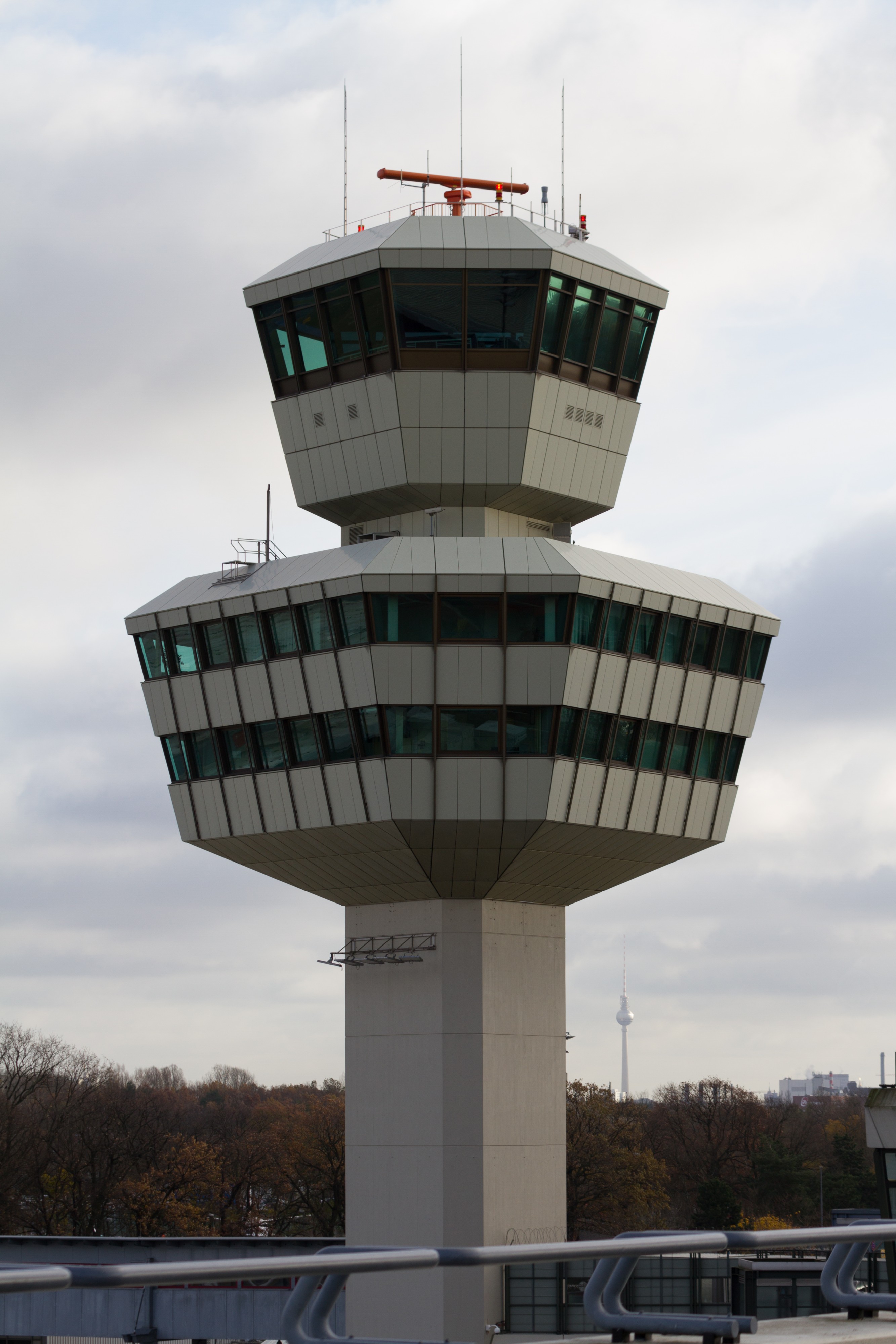 Tower, Berlin (IMG 8933)