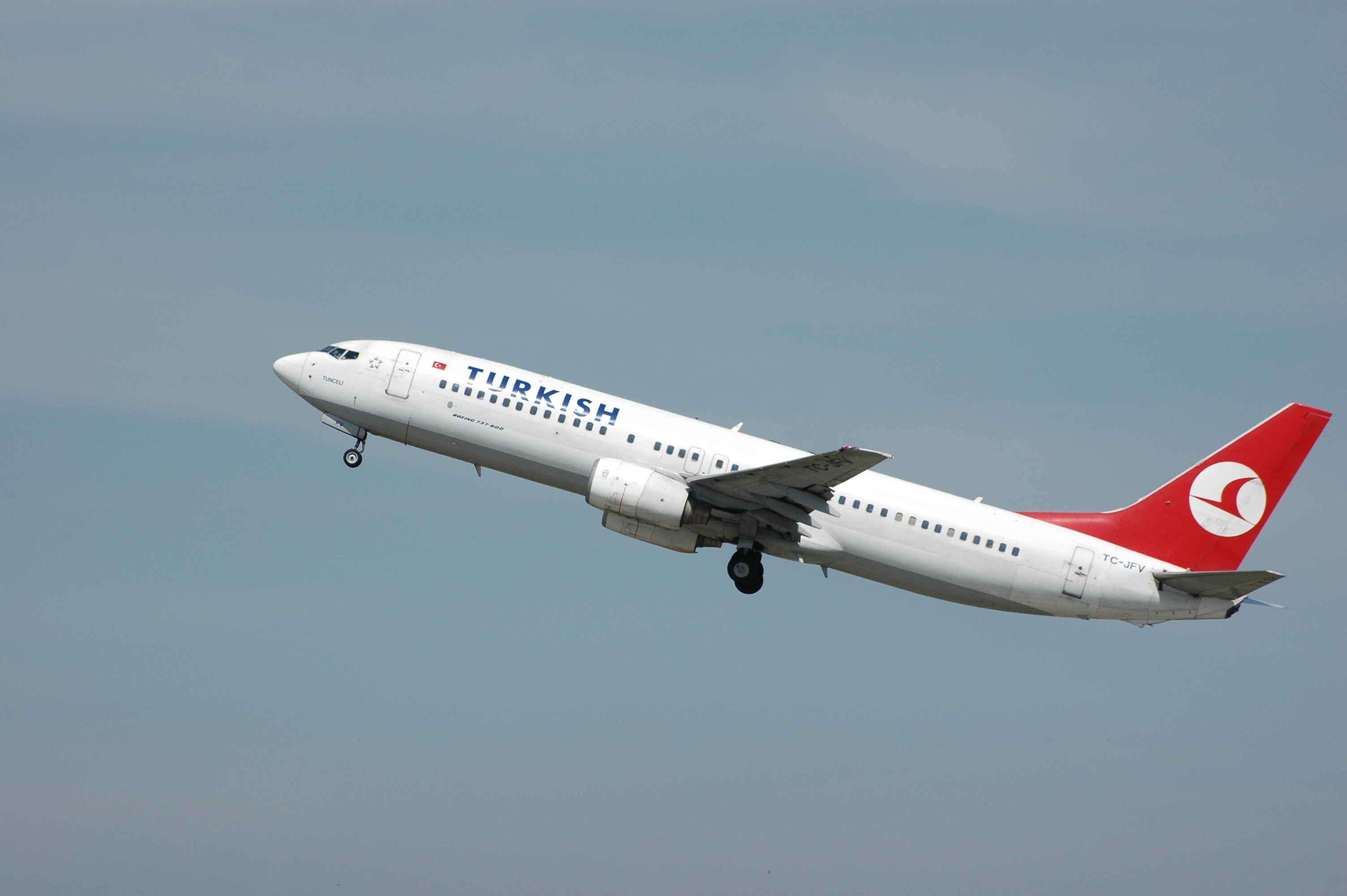 Turkish Airlines Boeing 737-800, TC-JFV
