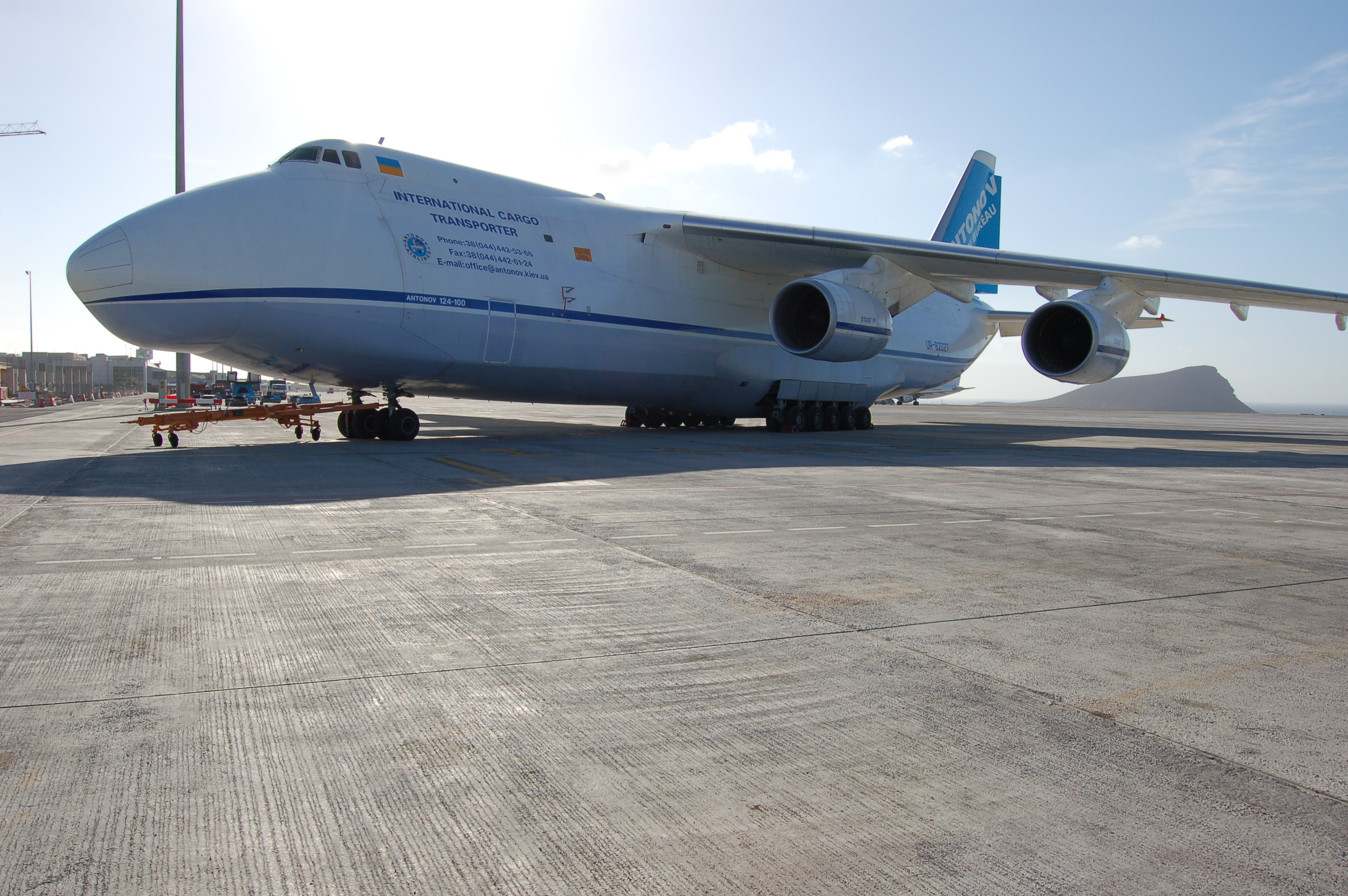 UR-82027 Antonov at GCTS 2