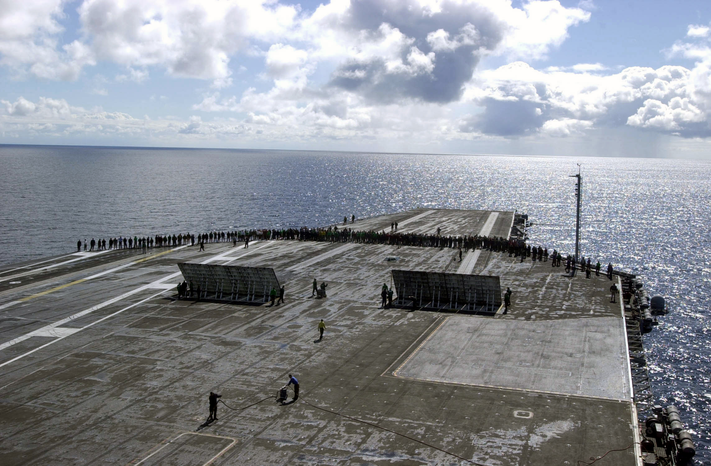 US Navy 030304-N-2385R-003 Deck inspection