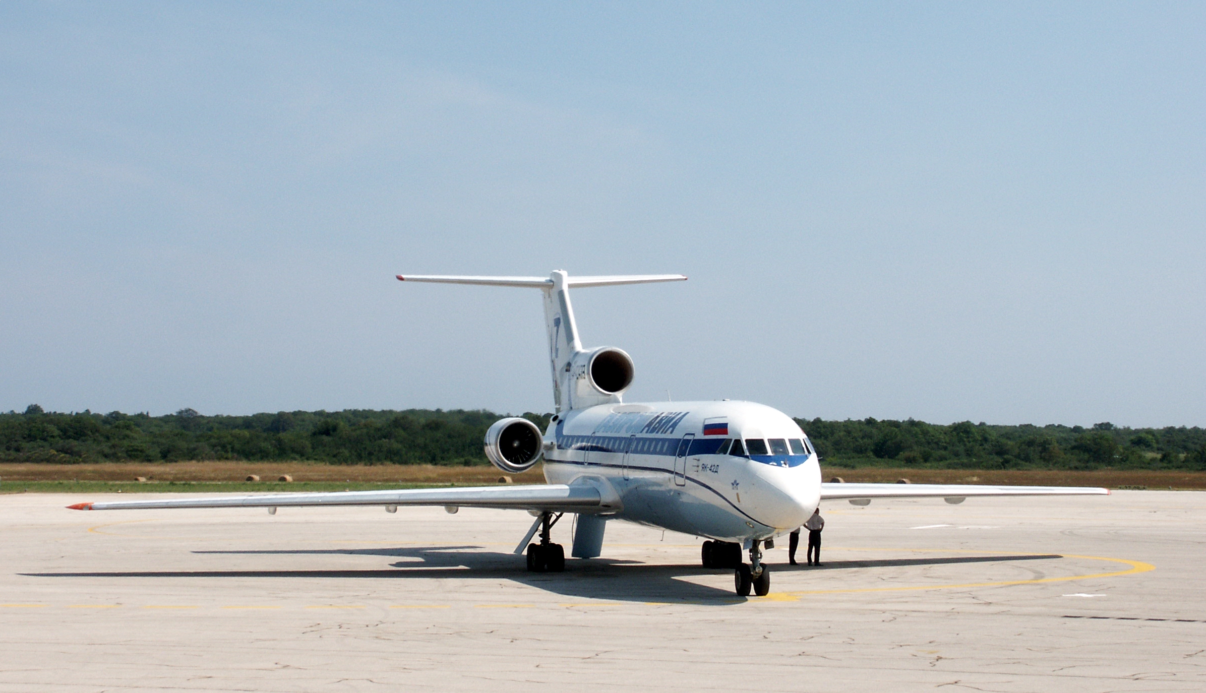 Yakovlev Yak-42 (3714)