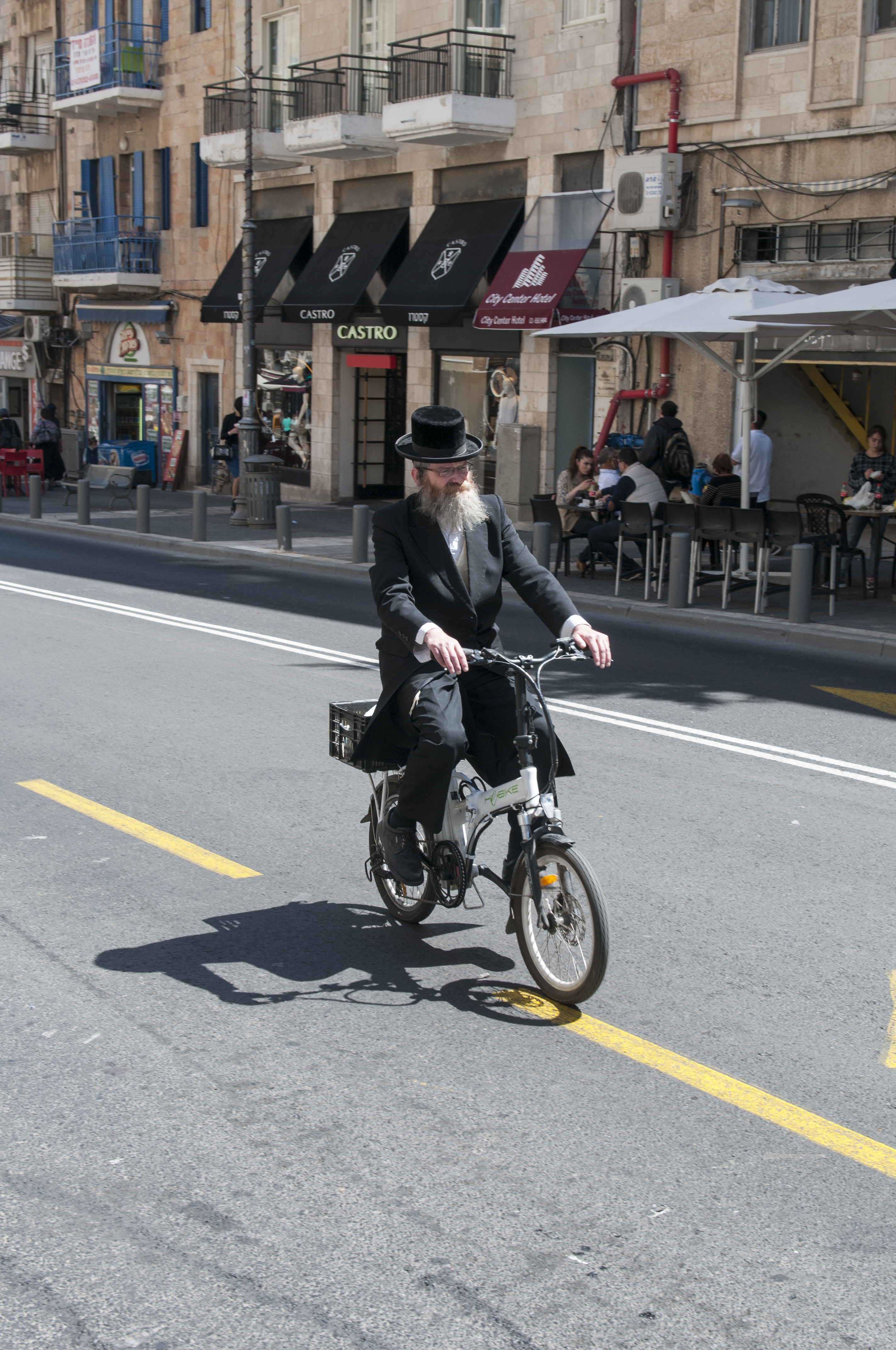 16-04-04-Straßenszene-Jerusalem-WAT 6631
