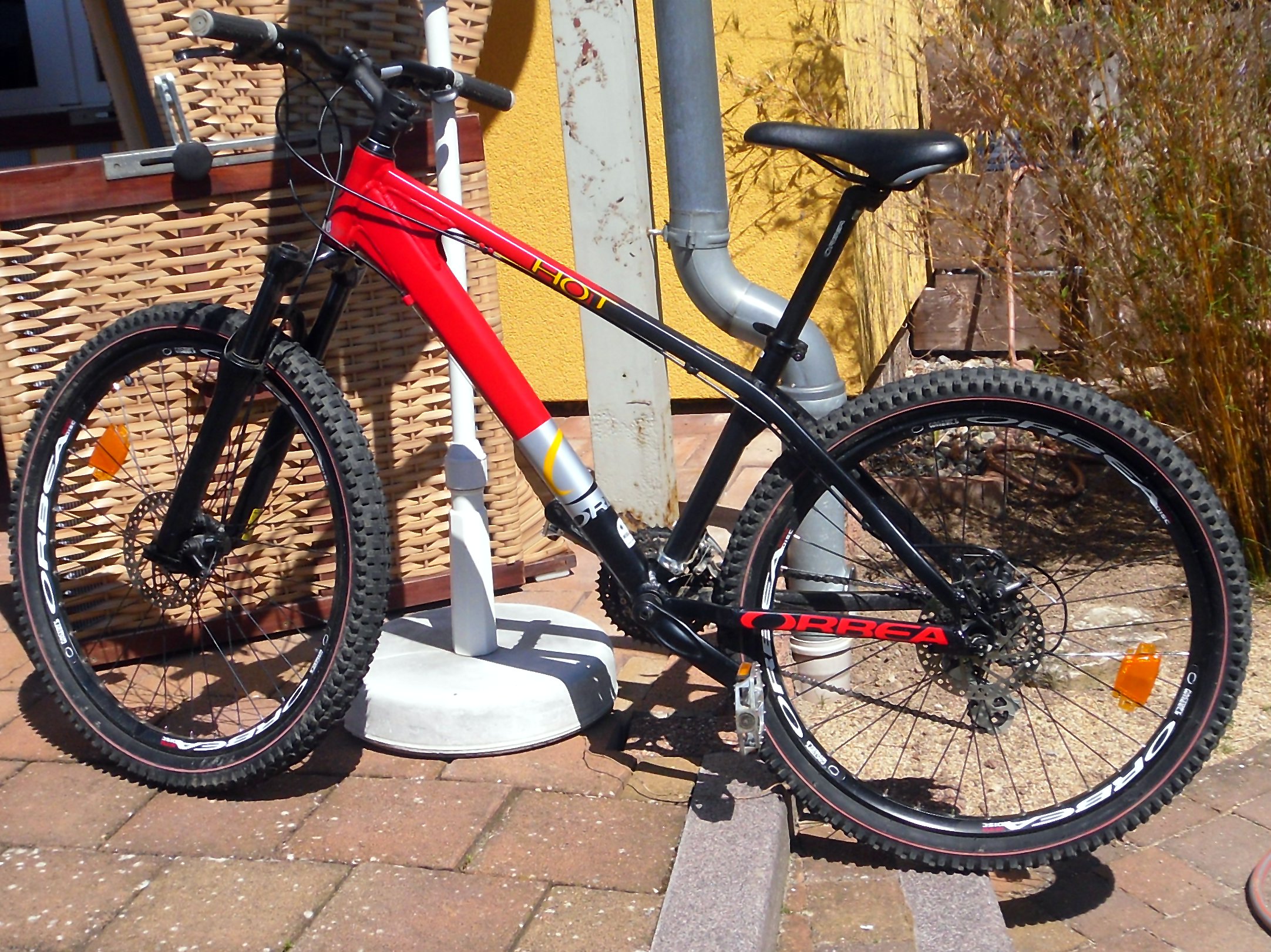 2-orbea-hot-dirtbike