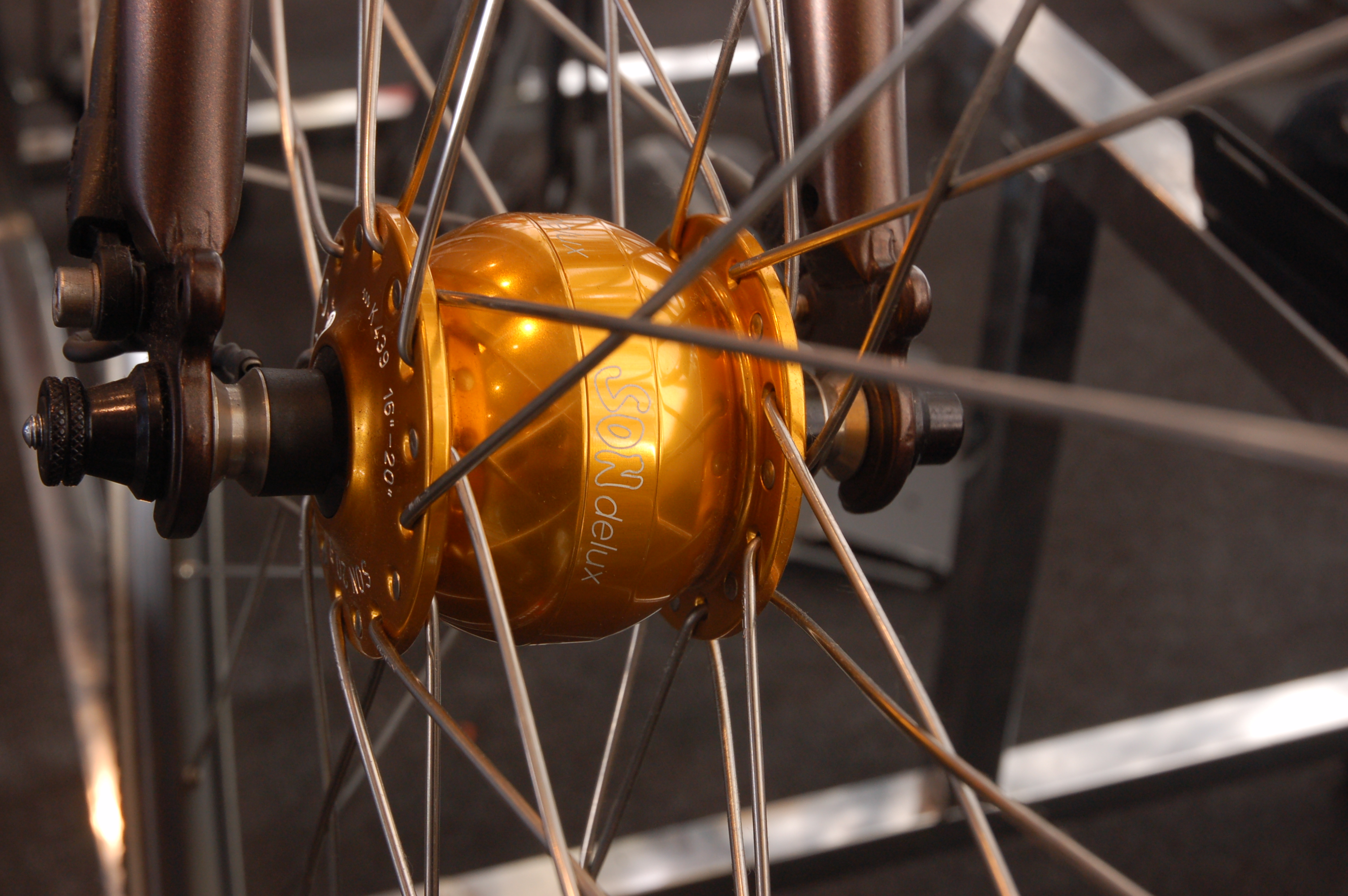 2009-11-28-fahrradmesse-by-RalfR-12