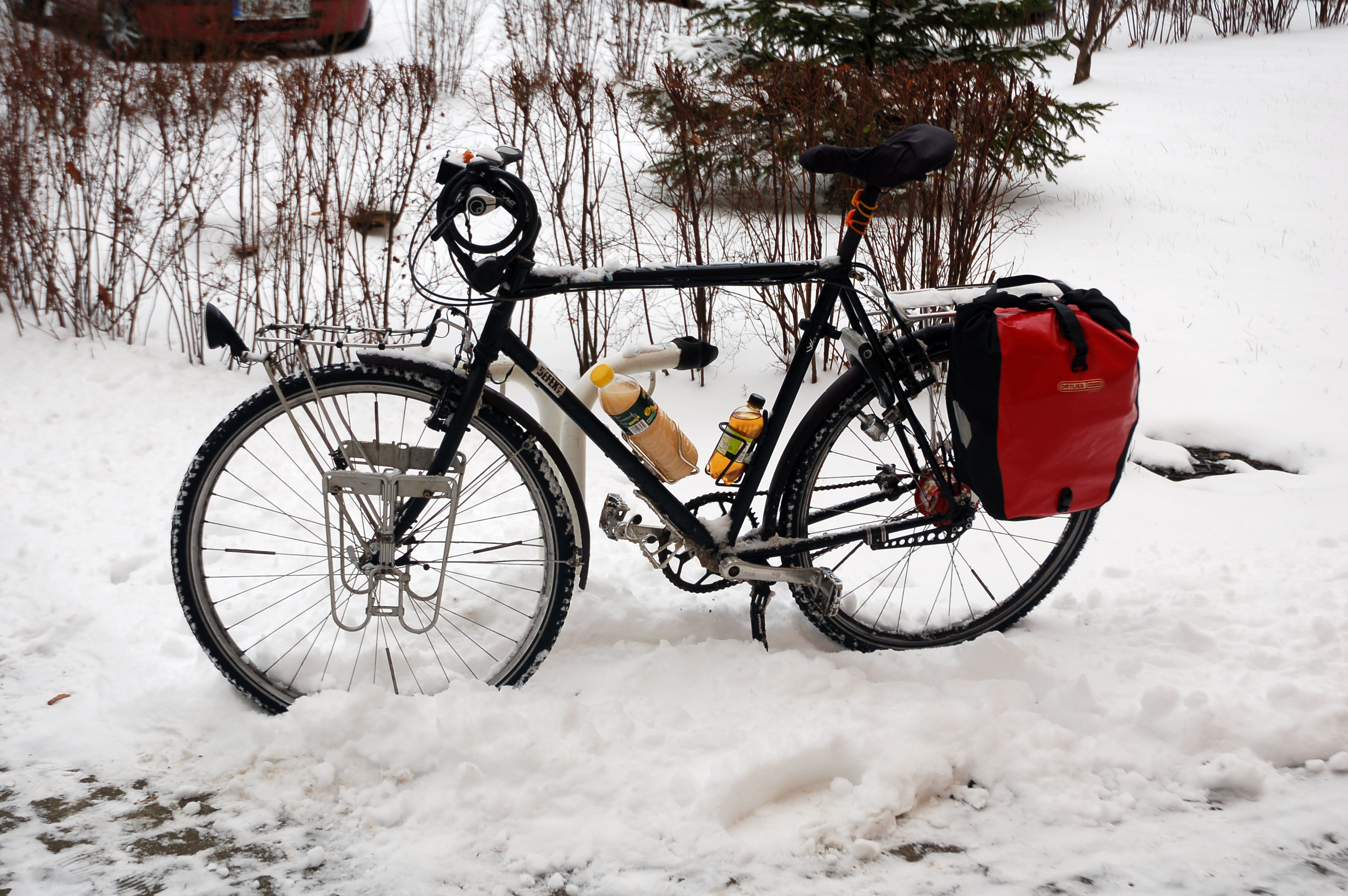 2009-12-31-fahrrad-im-schnee-by-RalfR-2