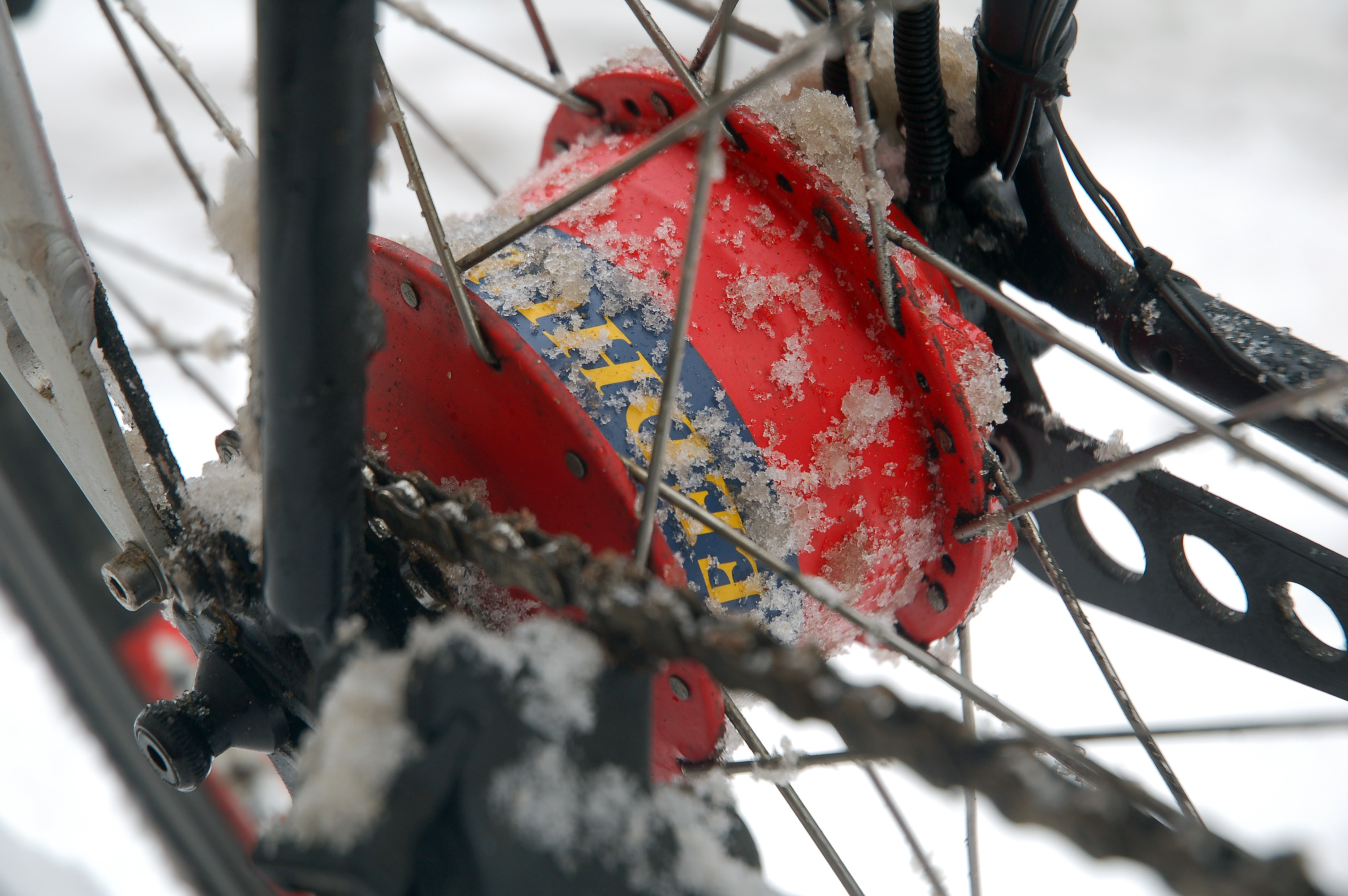 2009-12-31-fahrrad-im-schnee-by-RalfR-4