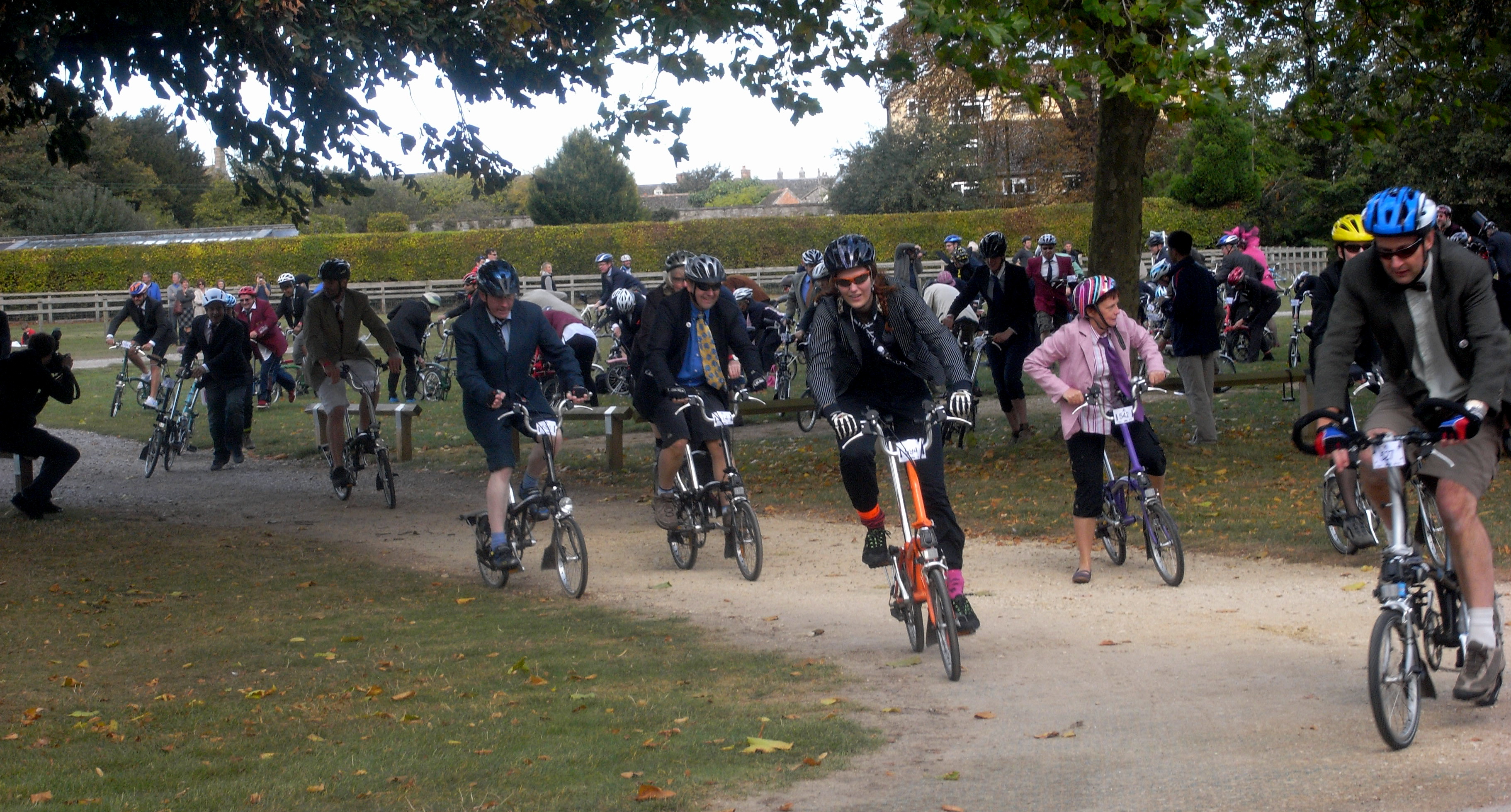 Brompton-bicycle-race-world-championships-2009-start