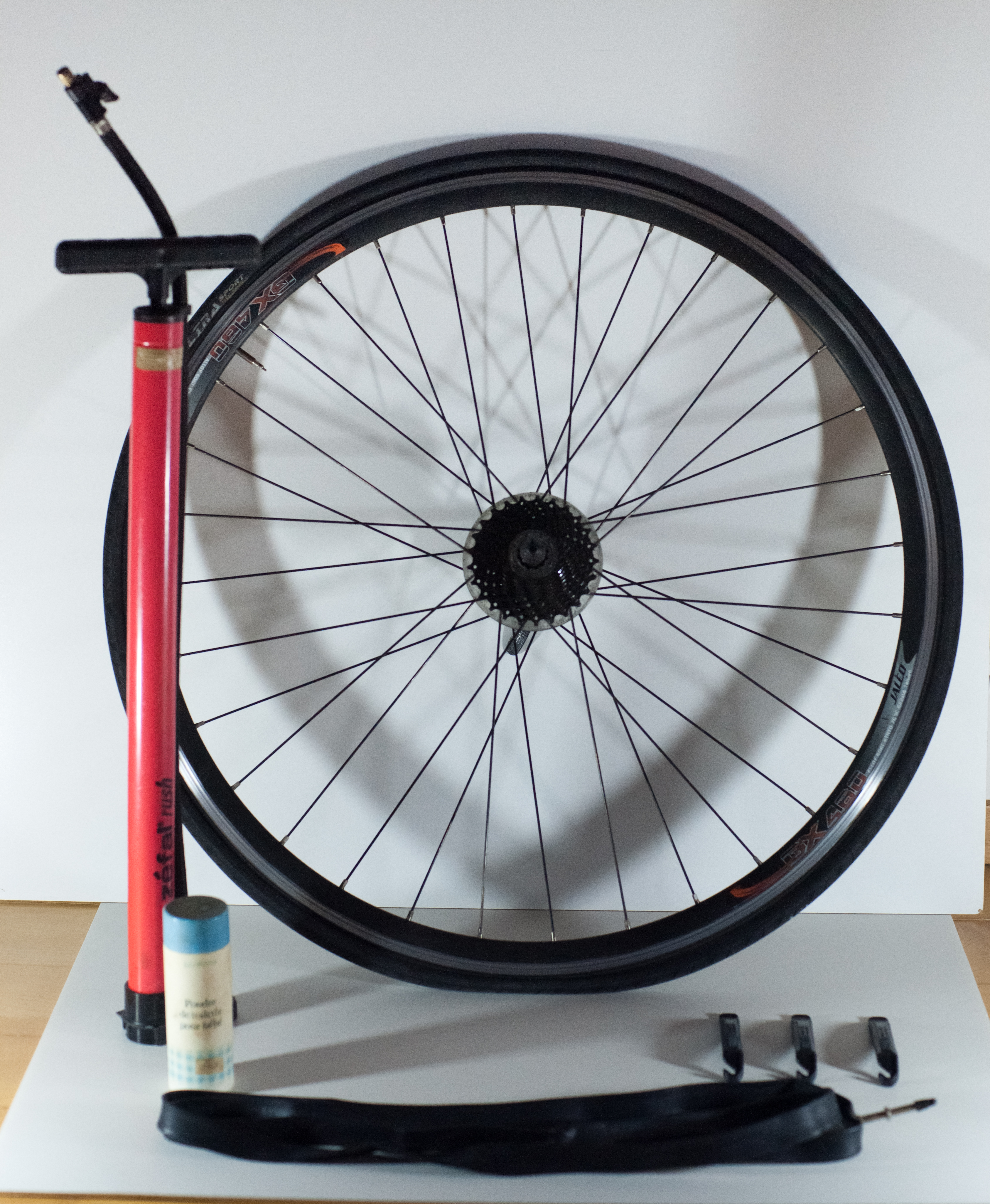 Changing an inner tube - Material