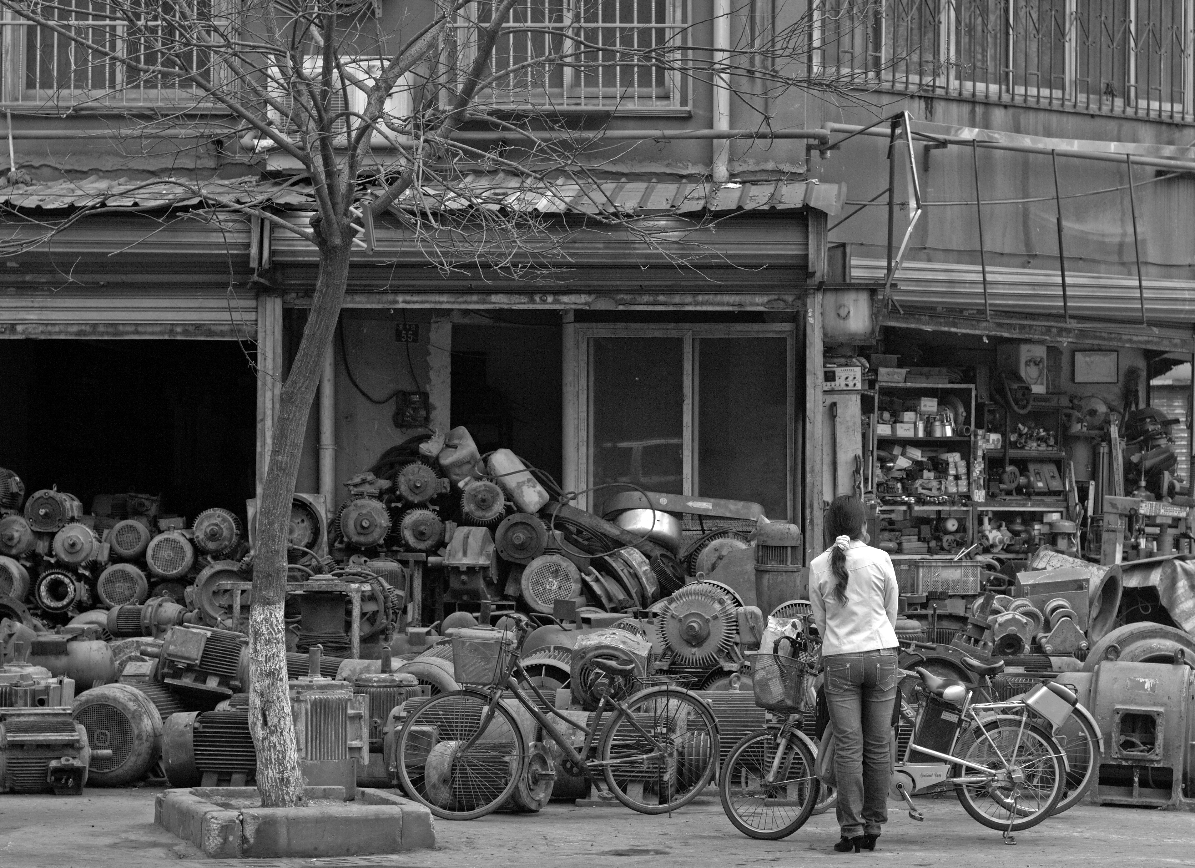 Electric engines shop