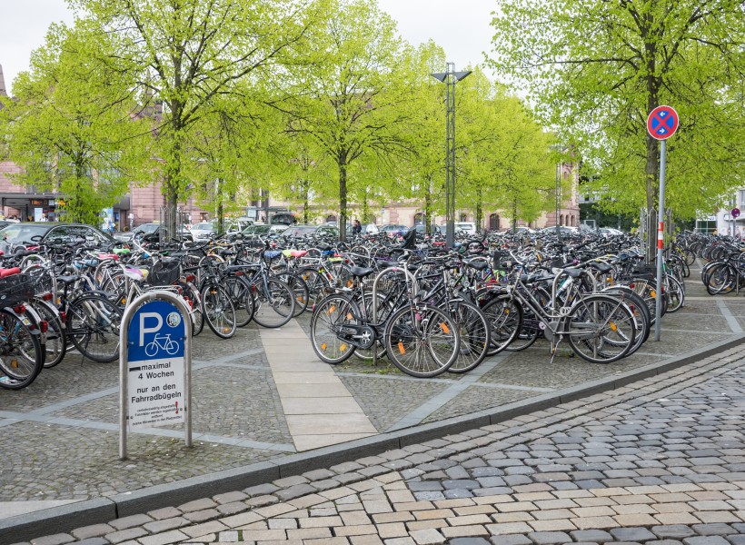 Osnabrück - Fahrräder am Hbf 01