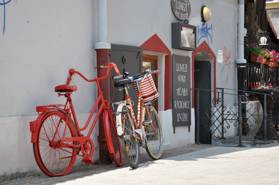 Zagreb Ulica Ivana Tkalčića 53 bicycles