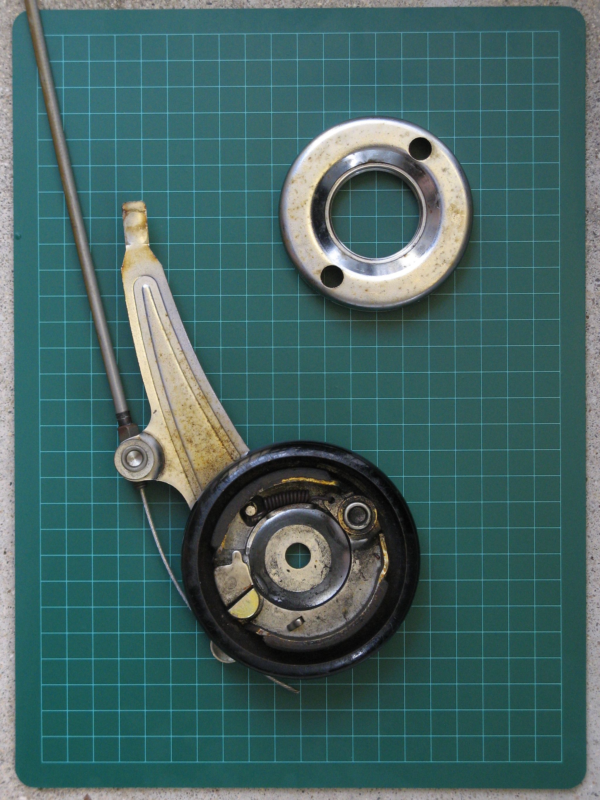 SERVO-BRAKE (for bicycle front wheel)b