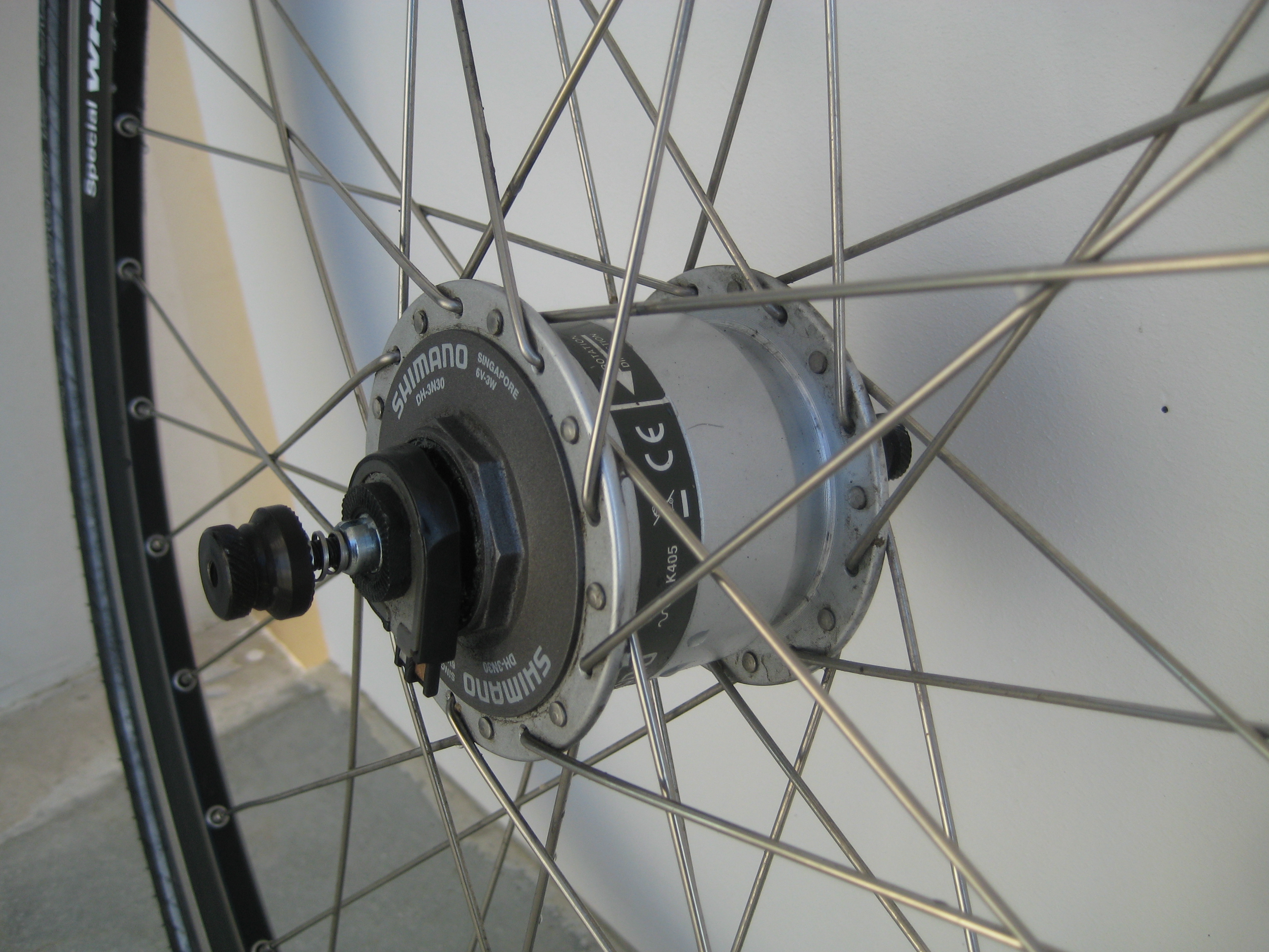 Shimano hub dynamo