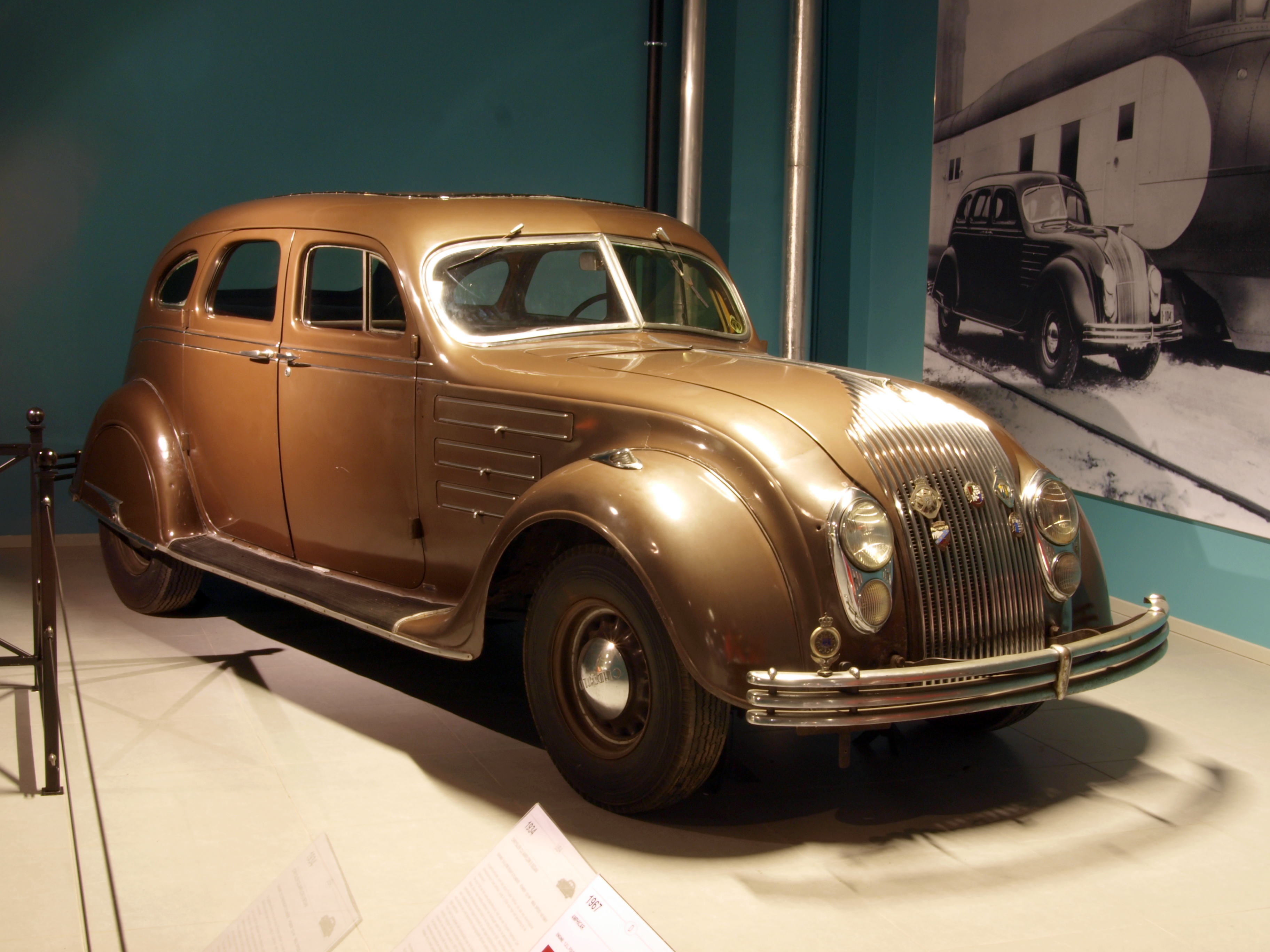 1934 Chrysler CU Airflow 8 Sedan