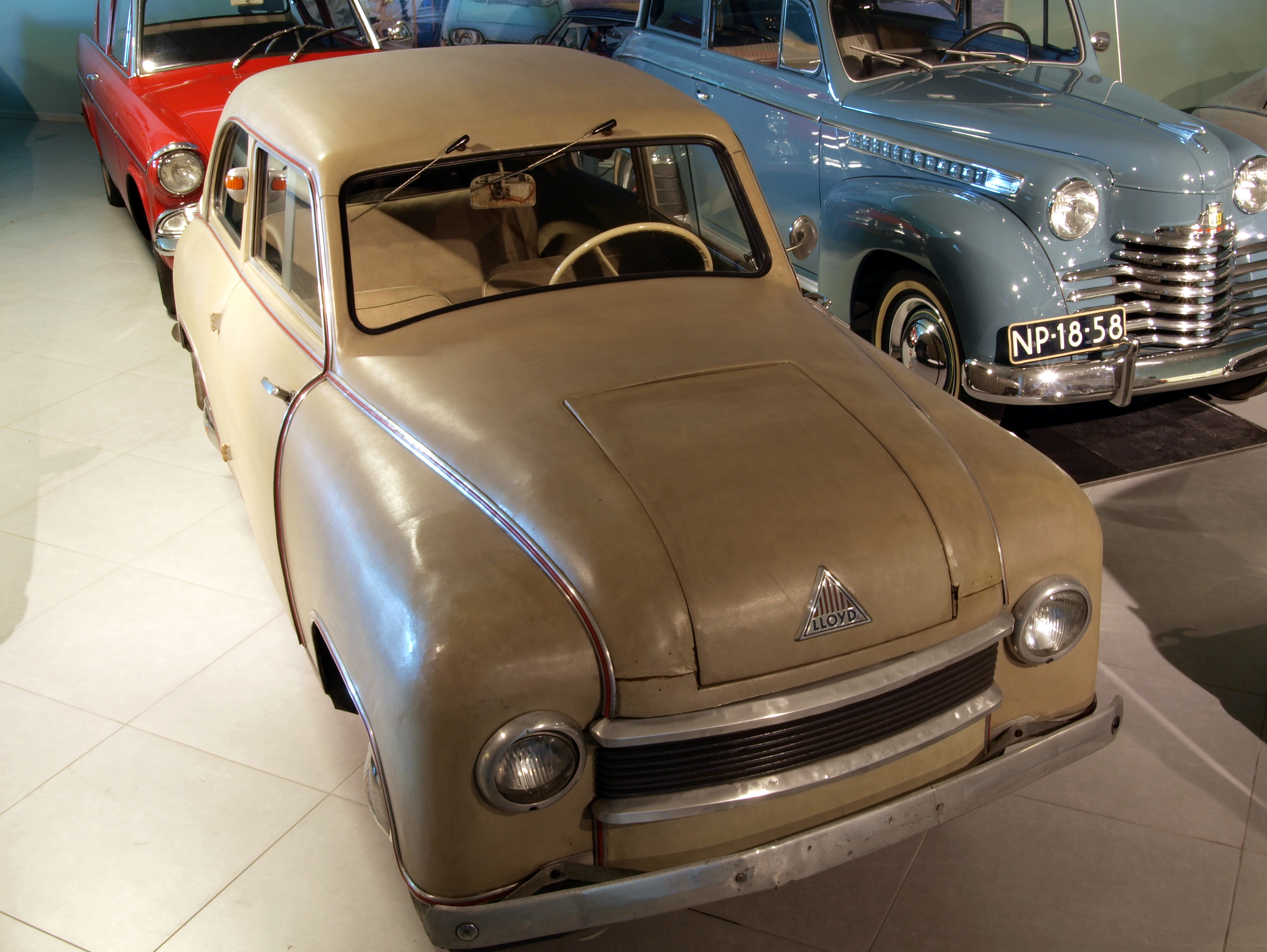 1951 LLoyd LP 300 p1