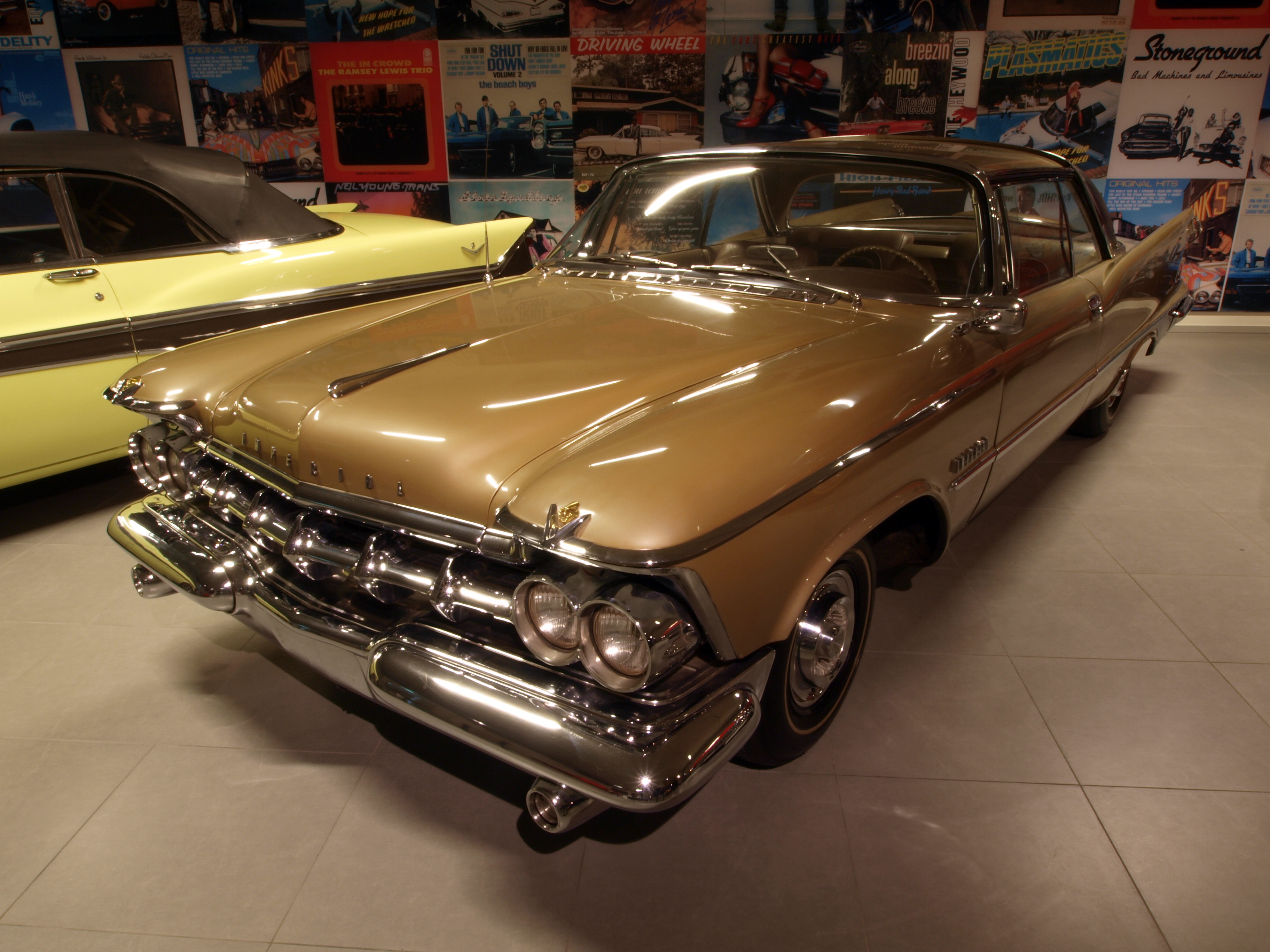 1959 Imperial Crown Sedan p2